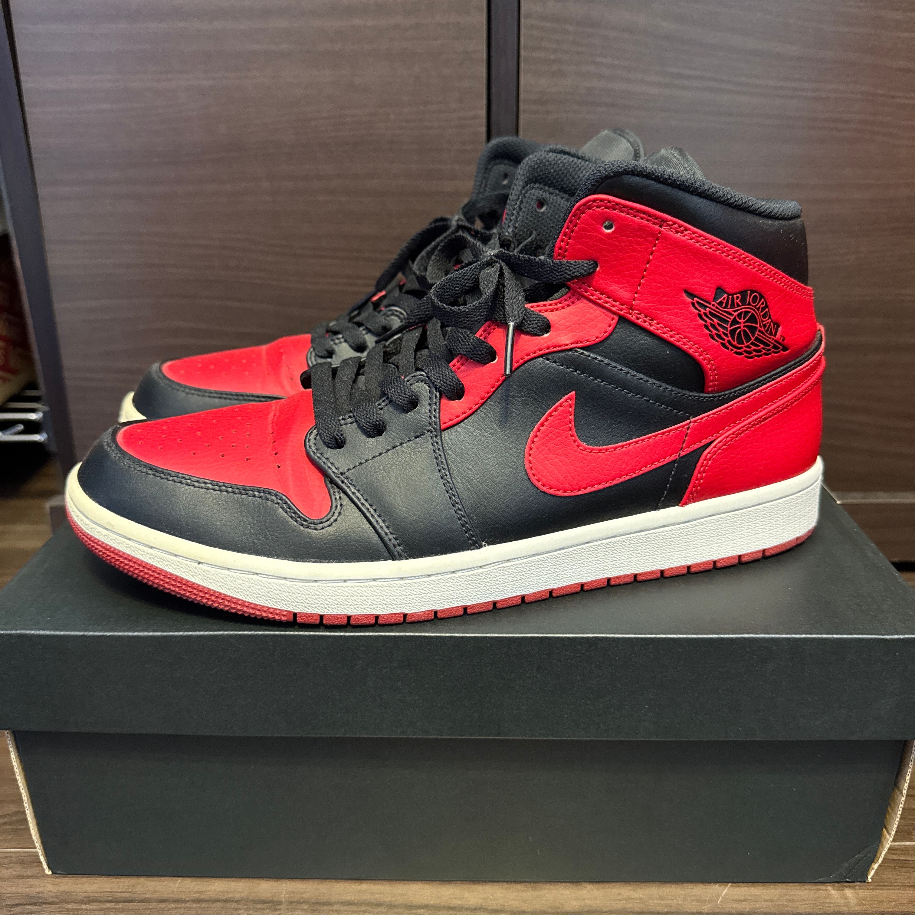 新品エアジョーダン 1ミッドブレッド29cm箱無し 楽天市場】NIKE AIR JORDAN 1 MID BRED gym red/black-white
