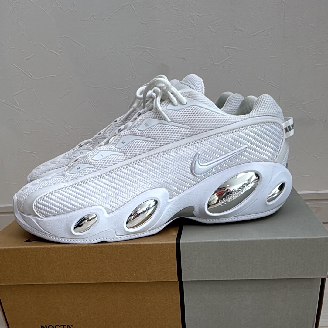 ドレイク ノクタ × ナイキ グライド "トリプルホワイト"