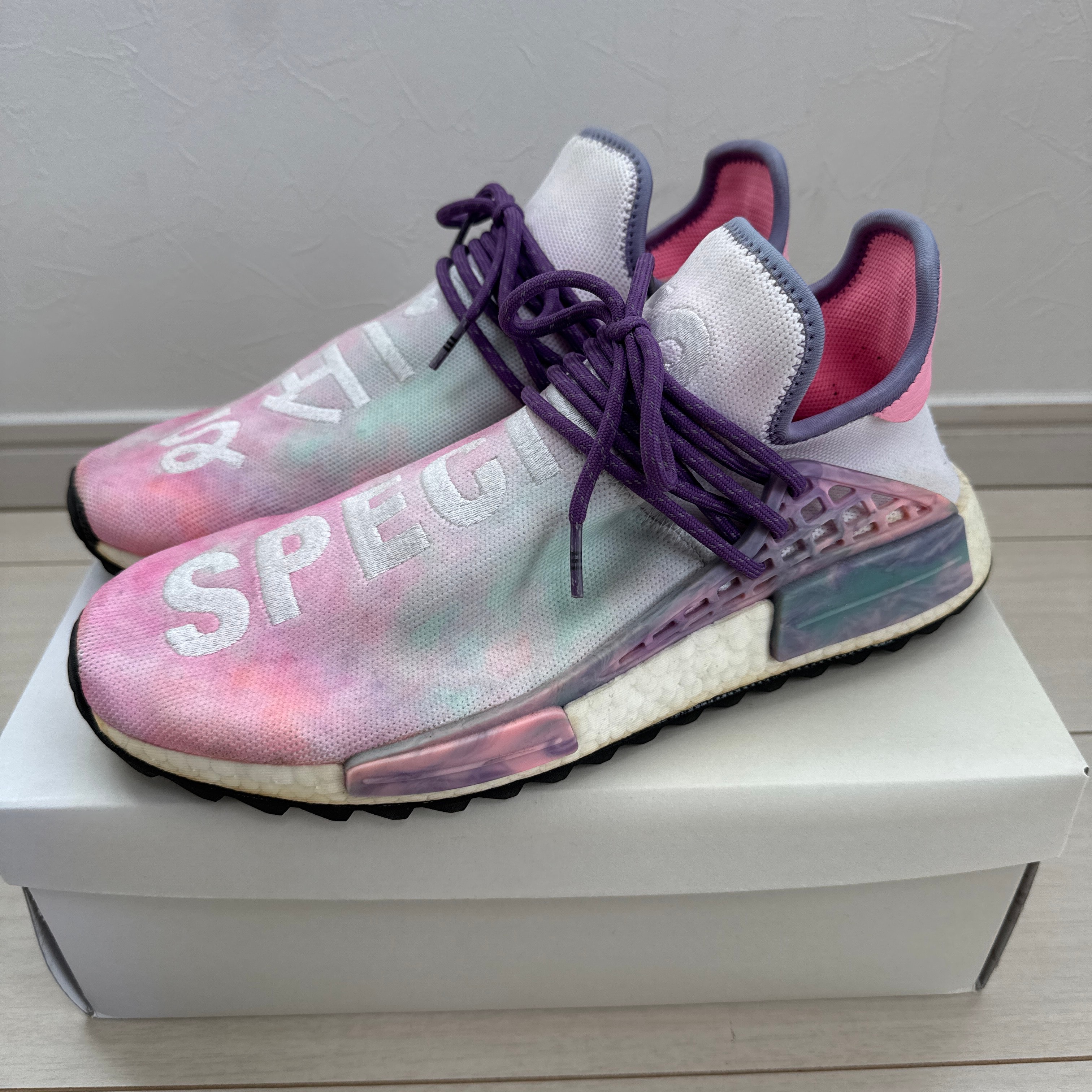 Pharrell Williams × adidas HUMAN RACE NMD HOLI FESTIVAL "PINK GLOW"