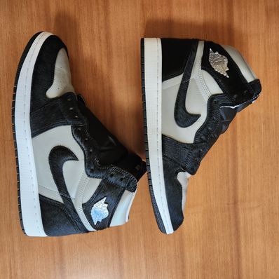 Nike Women's Air Jordan 1 Retro High OG "Medium Grey"