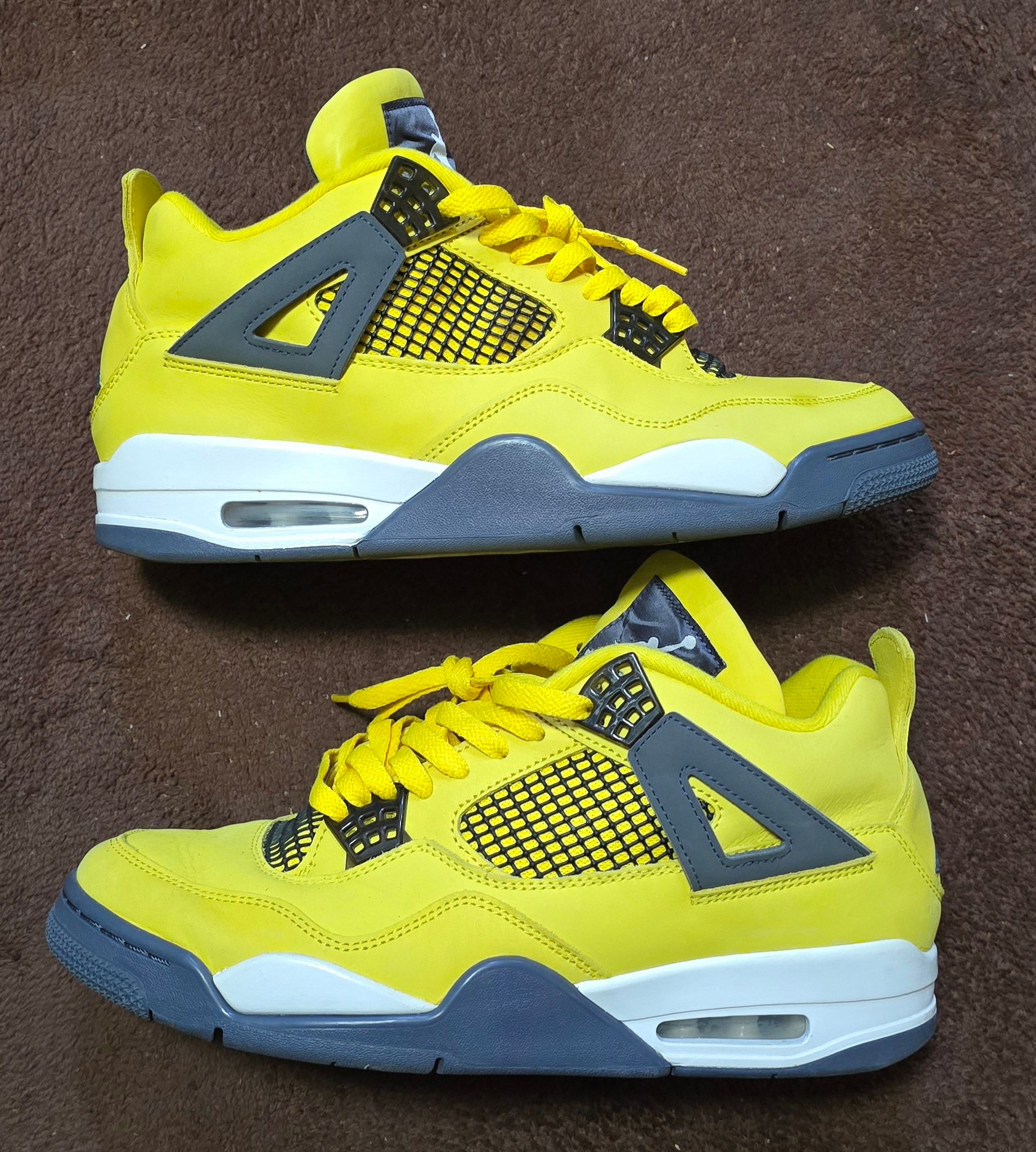 Nike Air Jordan 4 "Tour Yellow"