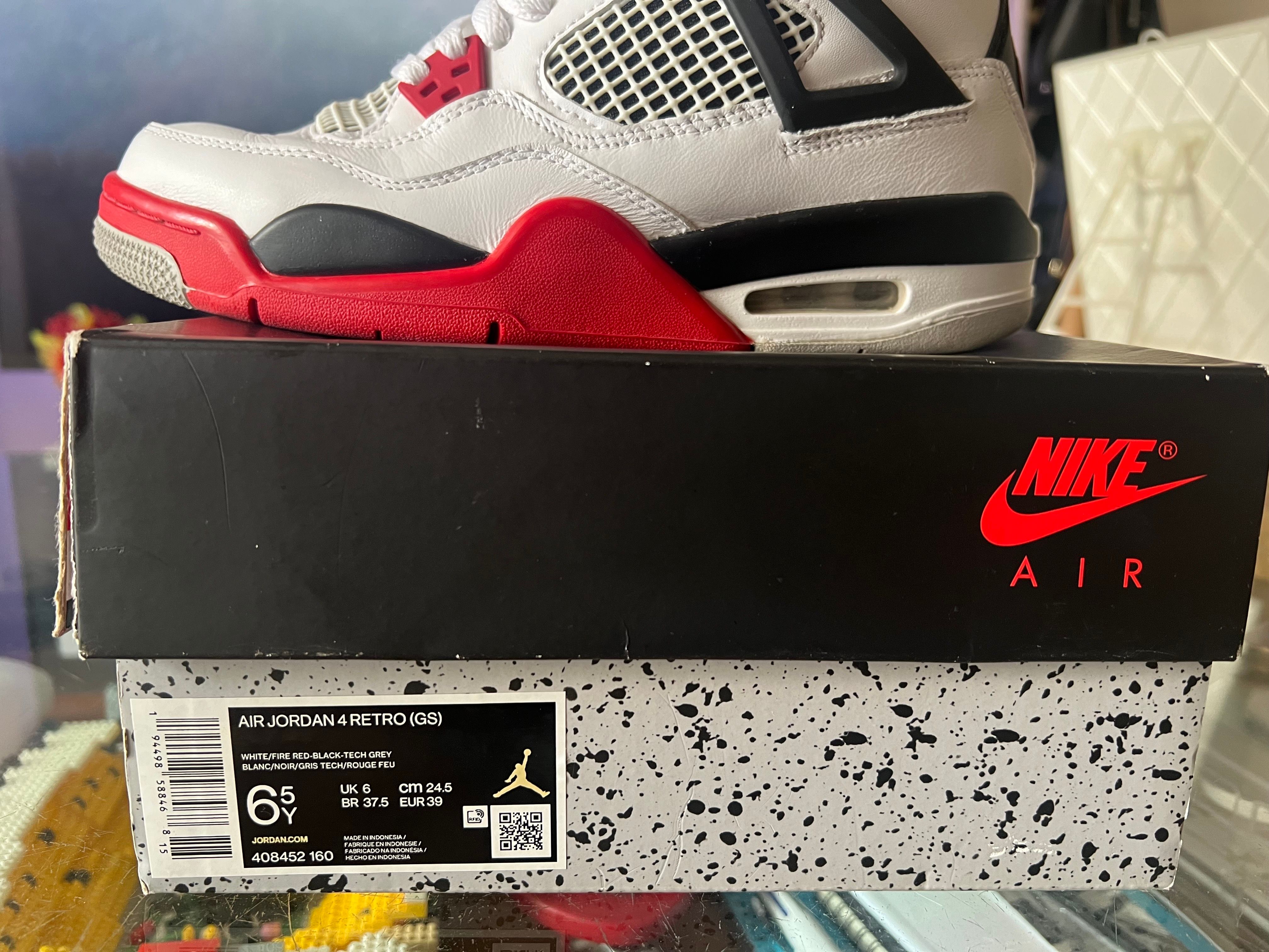 Nike GS Air Jordan 4 OG "Fire Red"