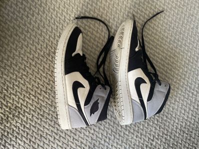 Nike Women's Air Jordan 1 Mid SE "Light Steel Grey"