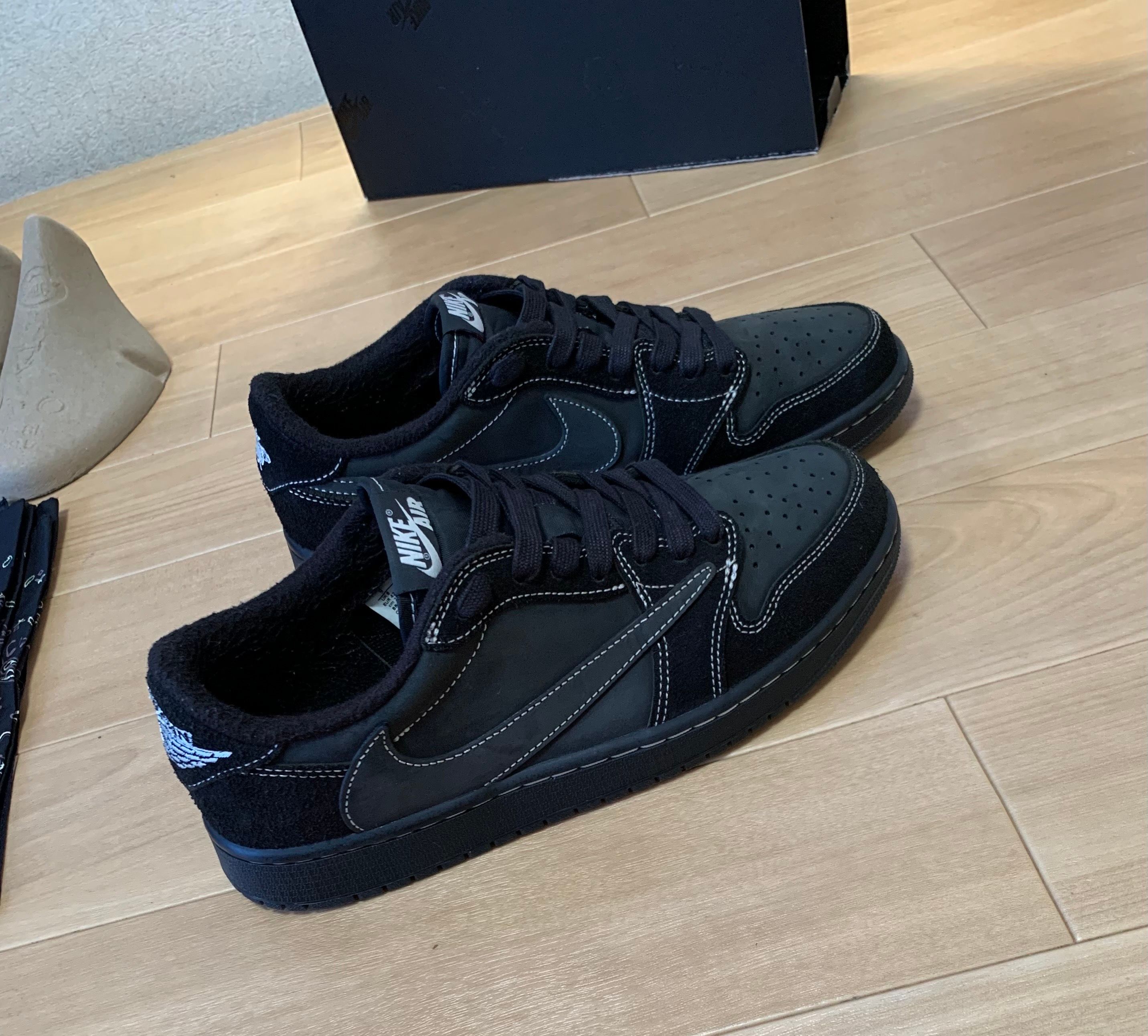 Travis Scott × Nike Air Jordan 1 Low OG SP "Black Phantom"