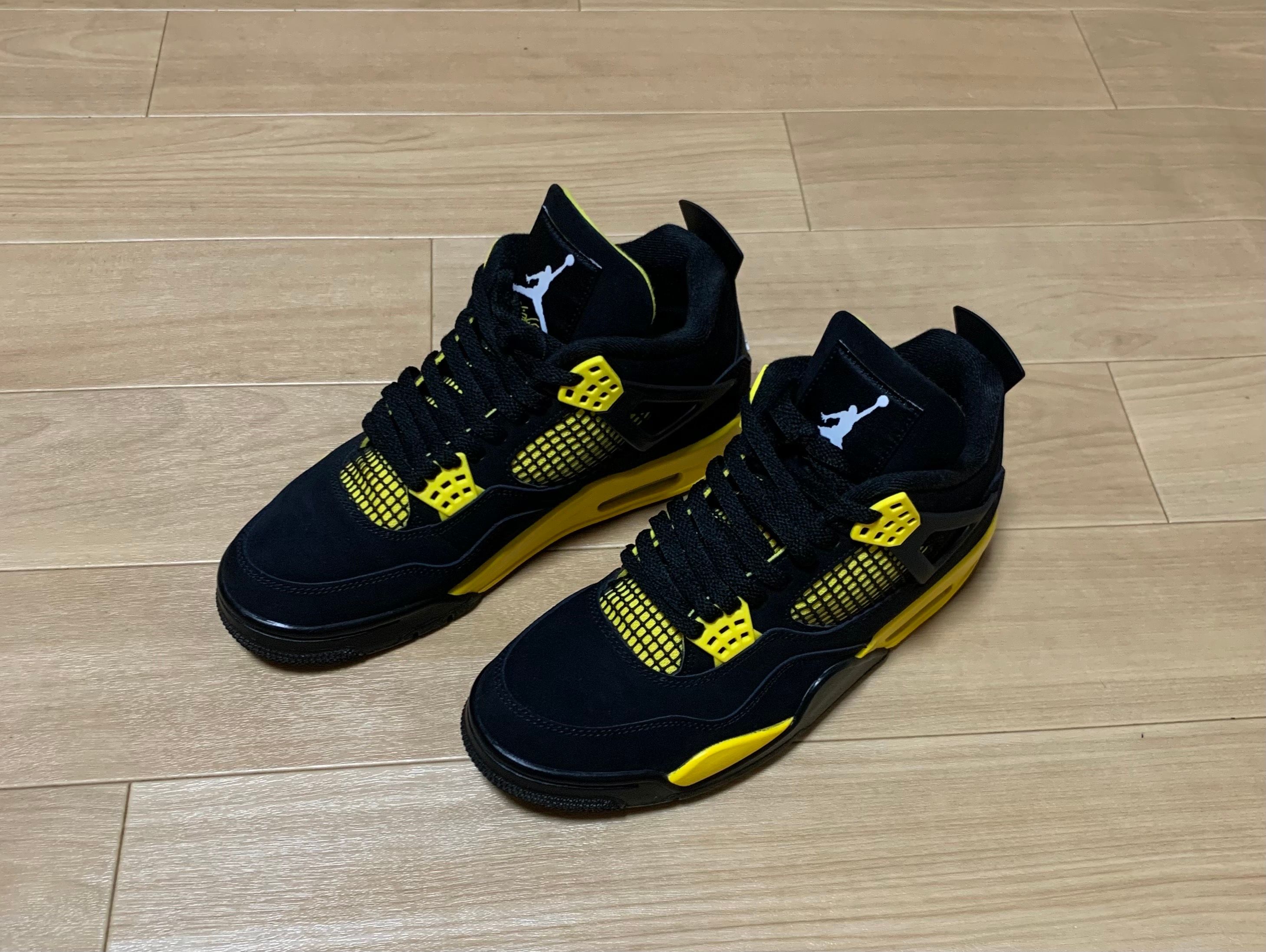 Nike Air Jordan 4 Retro "Thunder"(2023)