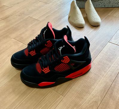 Nike Air Jordan 4 "Red Thunder/Crimson"