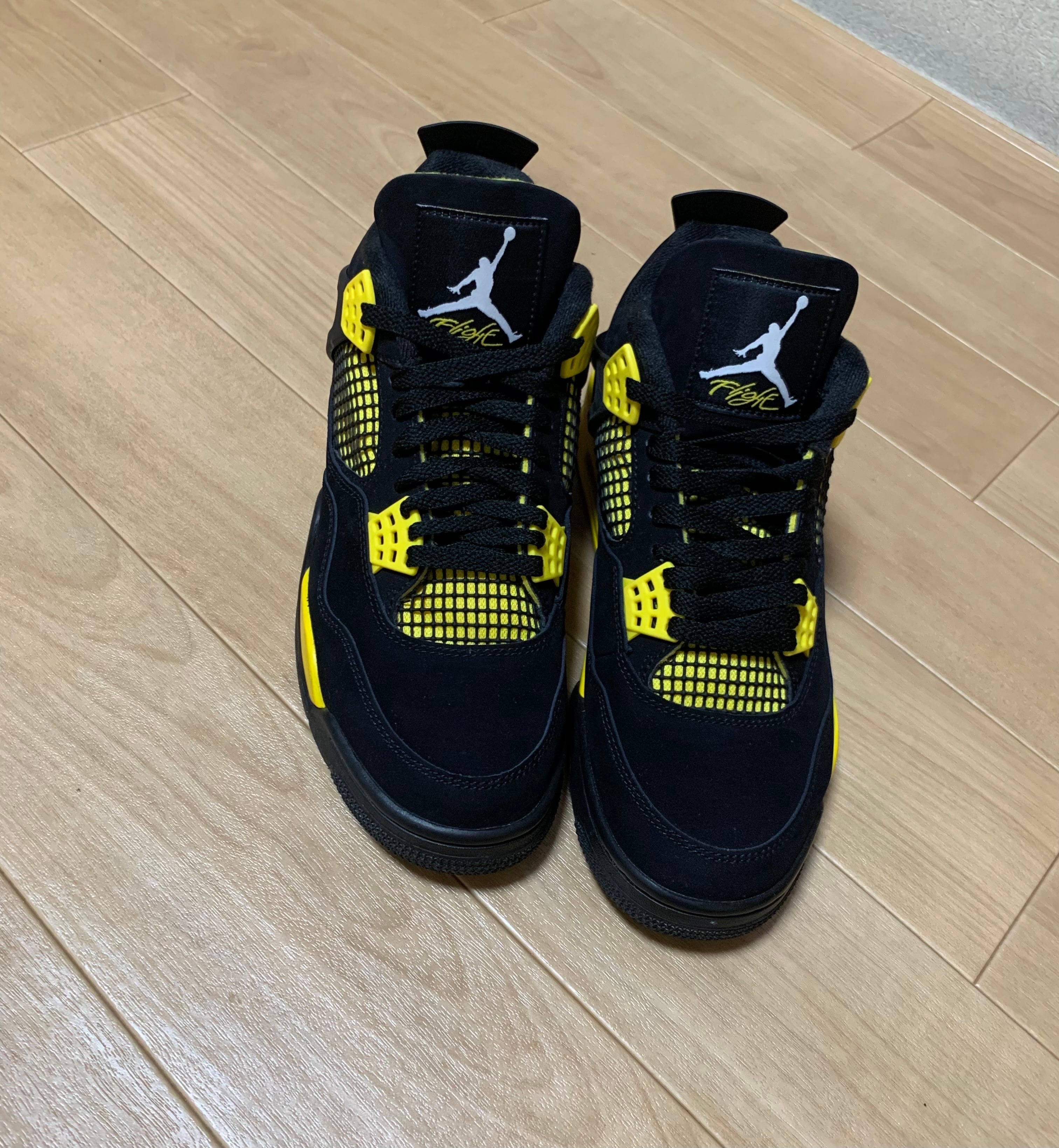 Nike Air Jordan 4 Retro "Thunder"(2023)