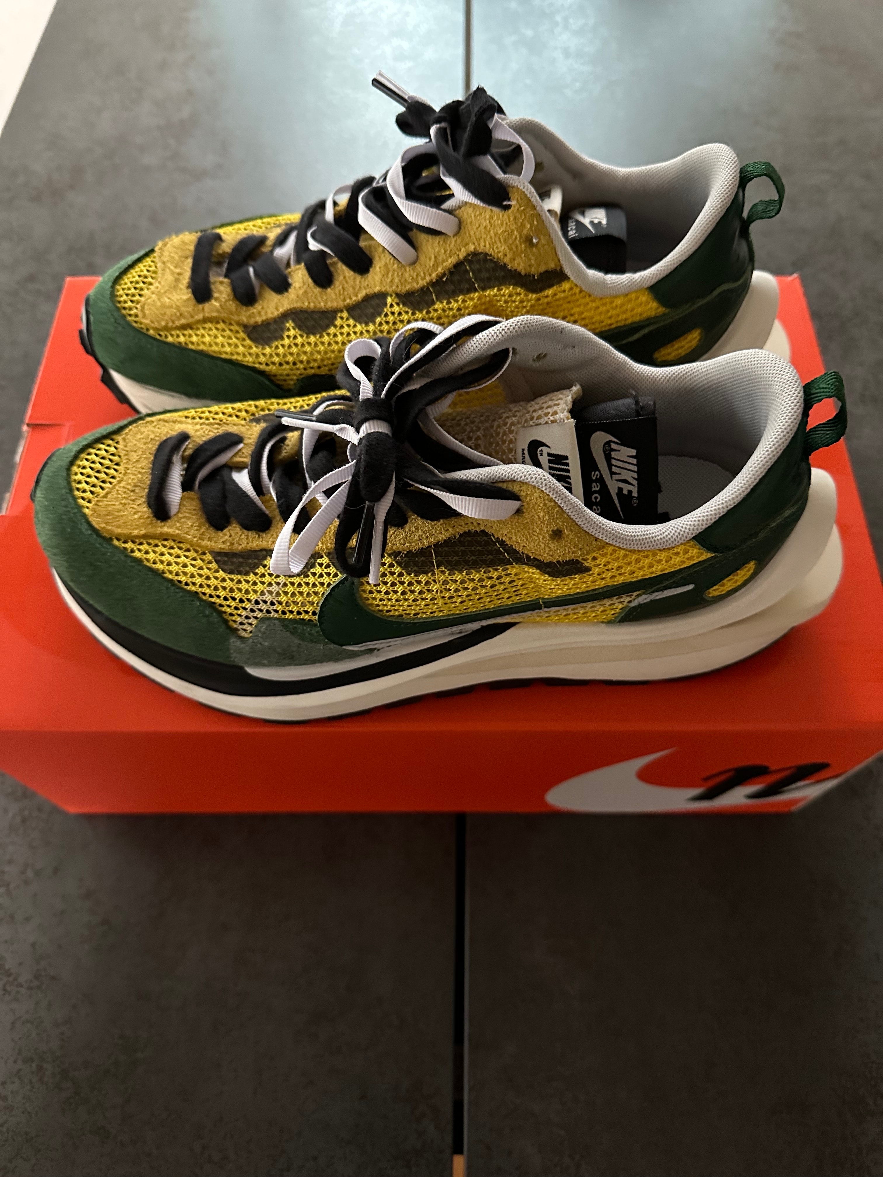 sacai × Nike Vapor Waffle "Tour Yellow/Stadium Green-Sail"