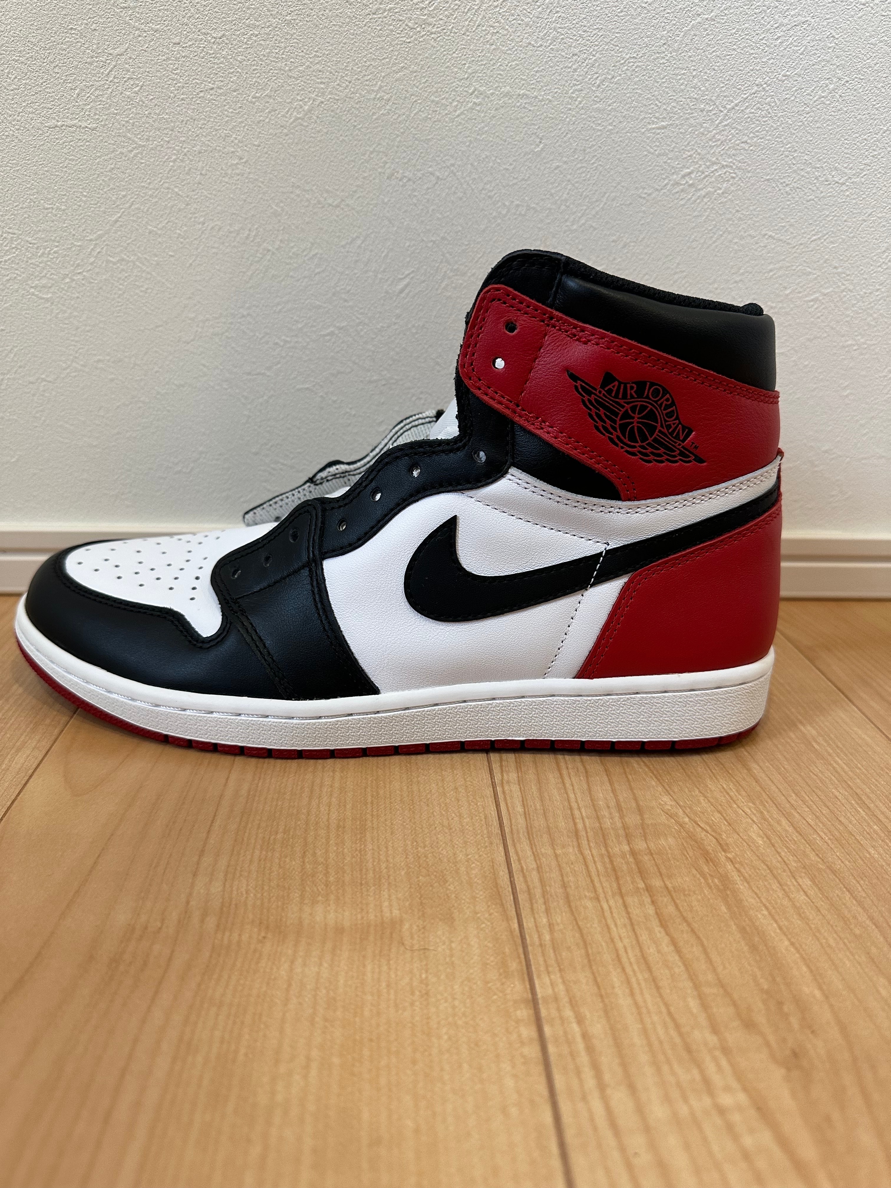 Nike Air Jordan 1 Retro High OG "Black Toe"