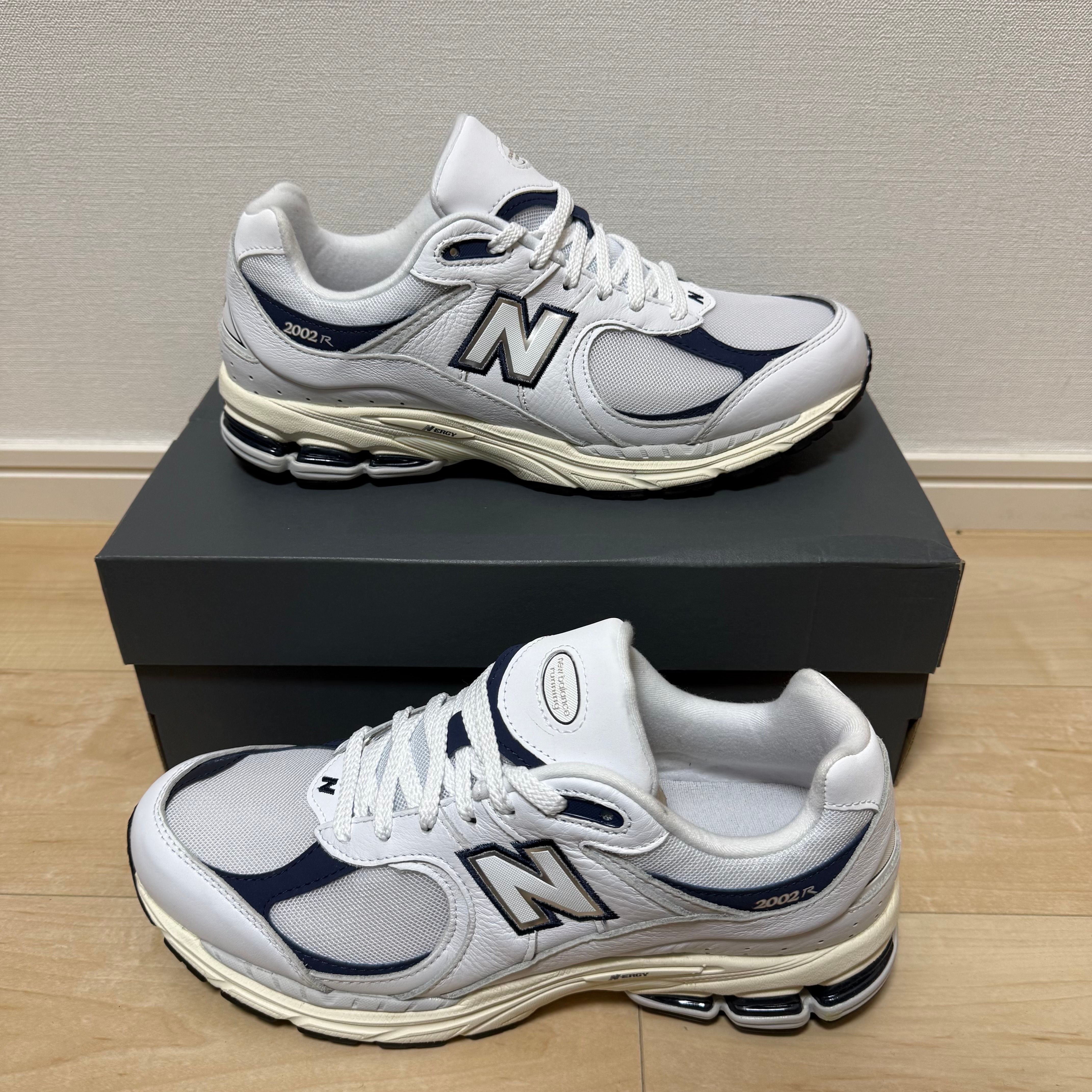 New Balance 2002R "White/Navy"