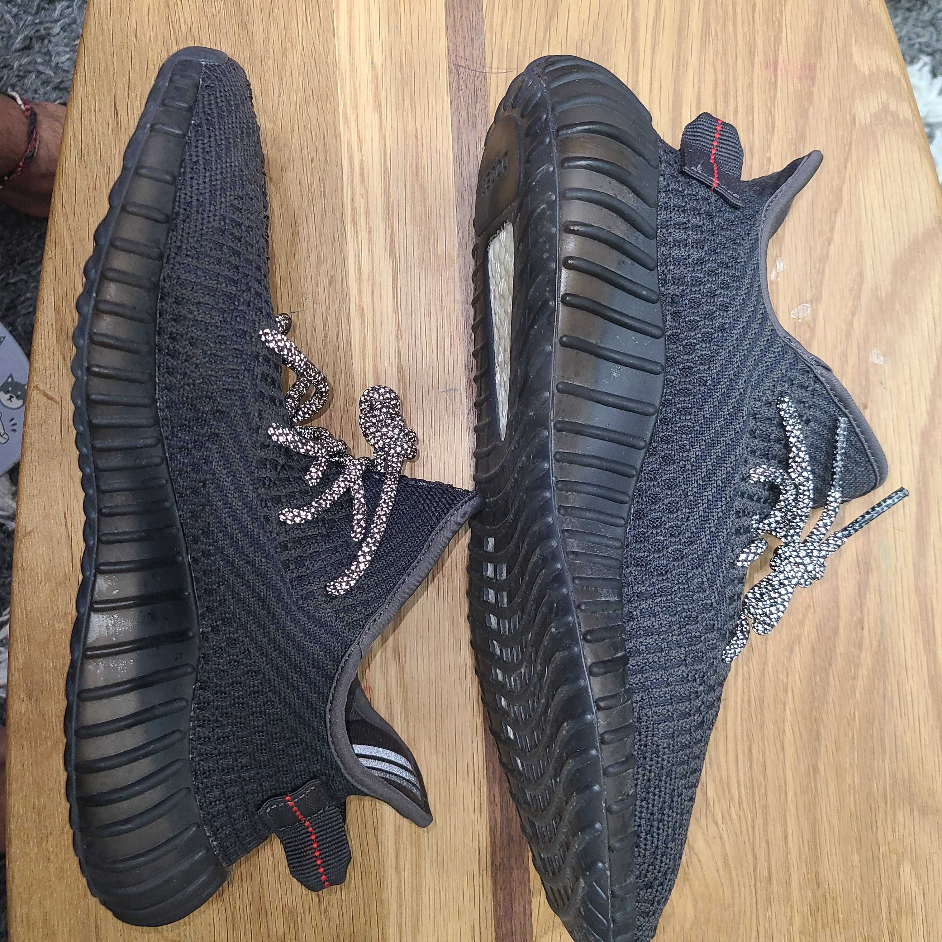 adidas YEEZY Boost 350 V2 "Black"