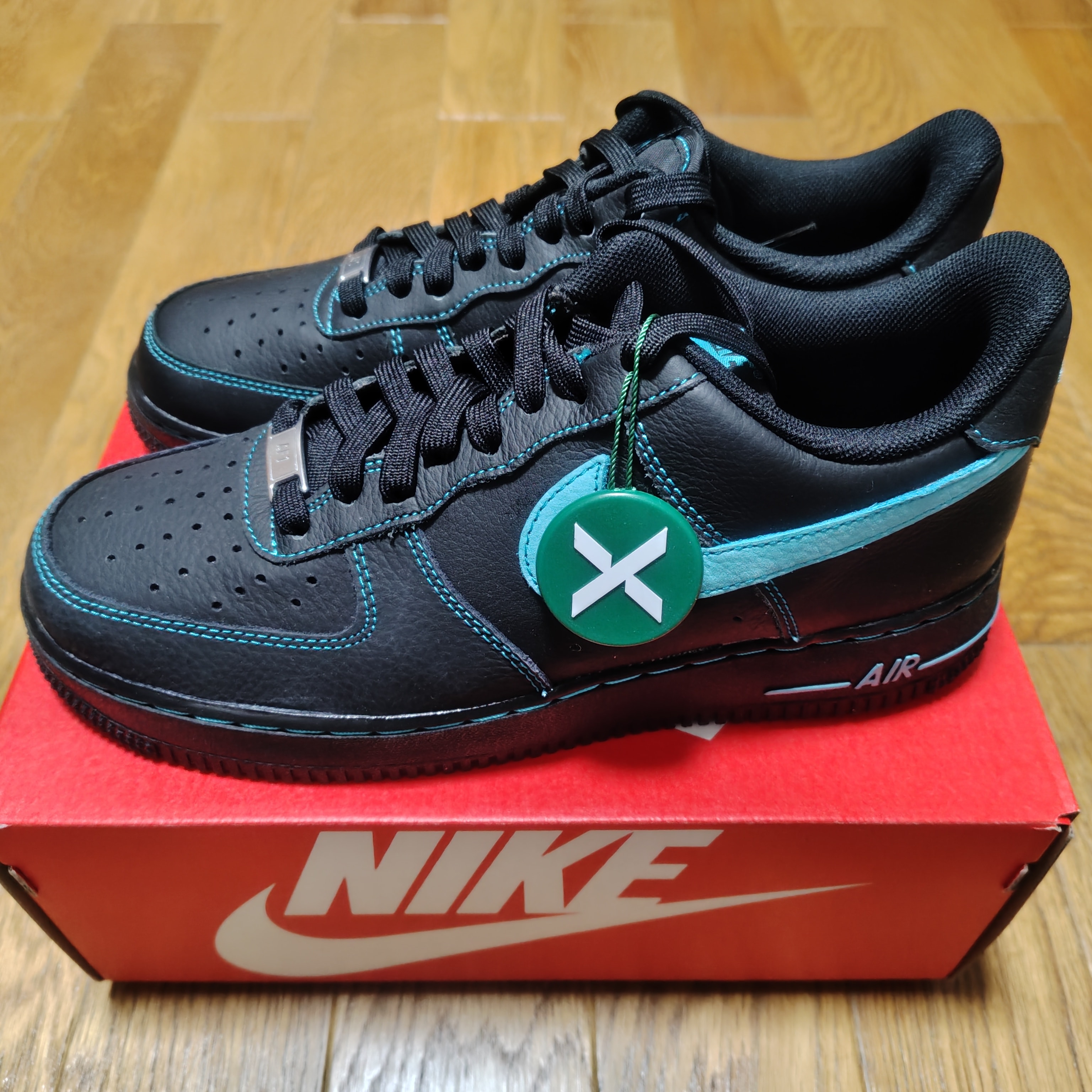 Nike Air Force 1 Low "Black Tiffany"