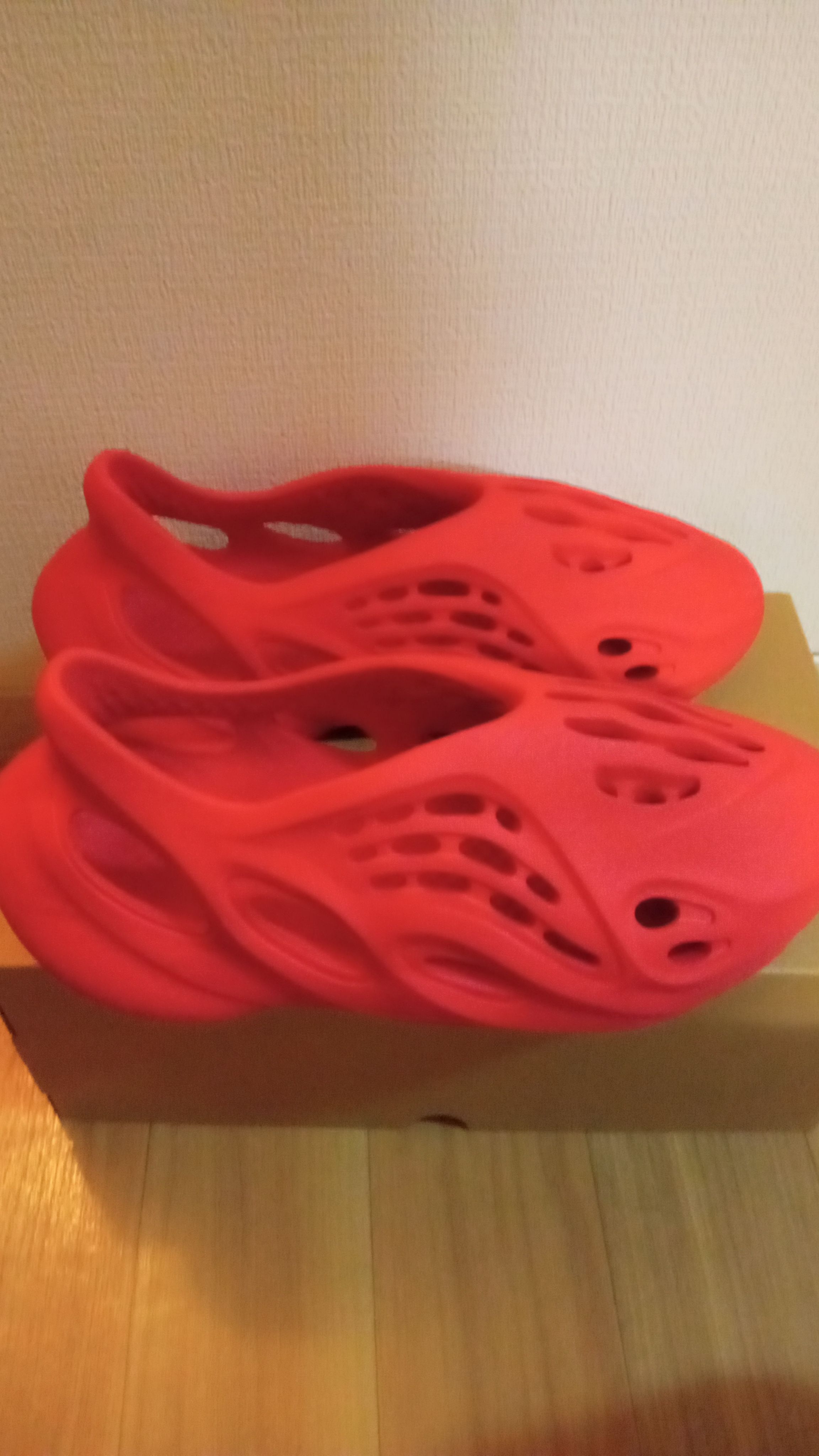 adidas YEEZY Foam Runner "Vermilion"