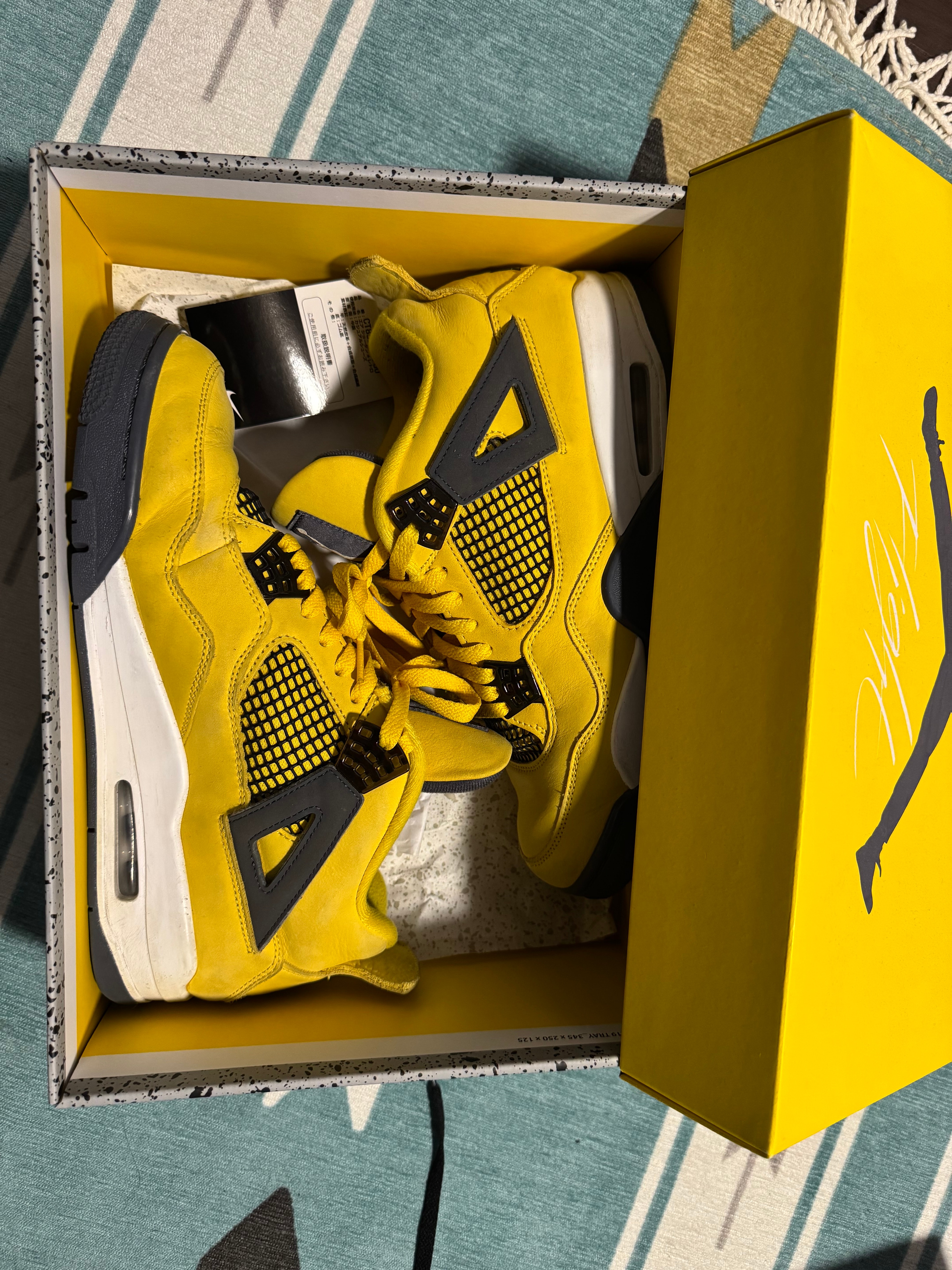 Nike Air Jordan 4 "Tour Yellow"