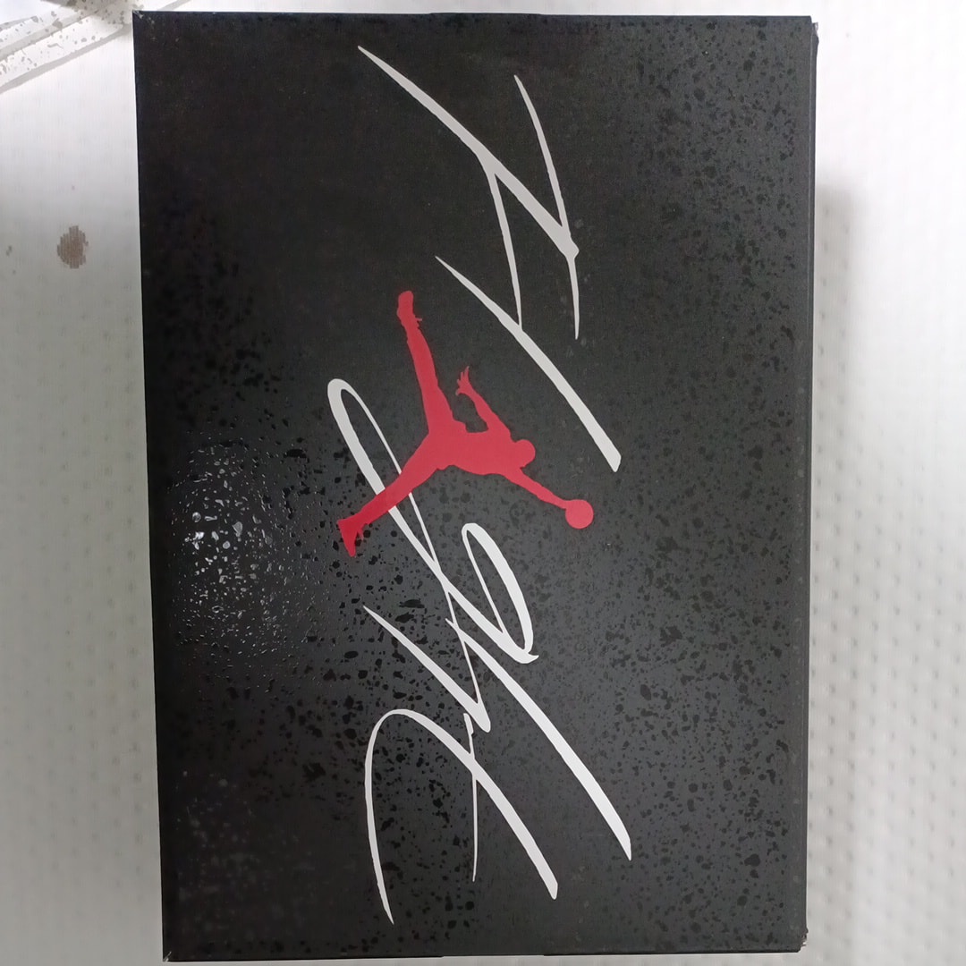 Nike Air Jordan 4 Retro "Red Cement"