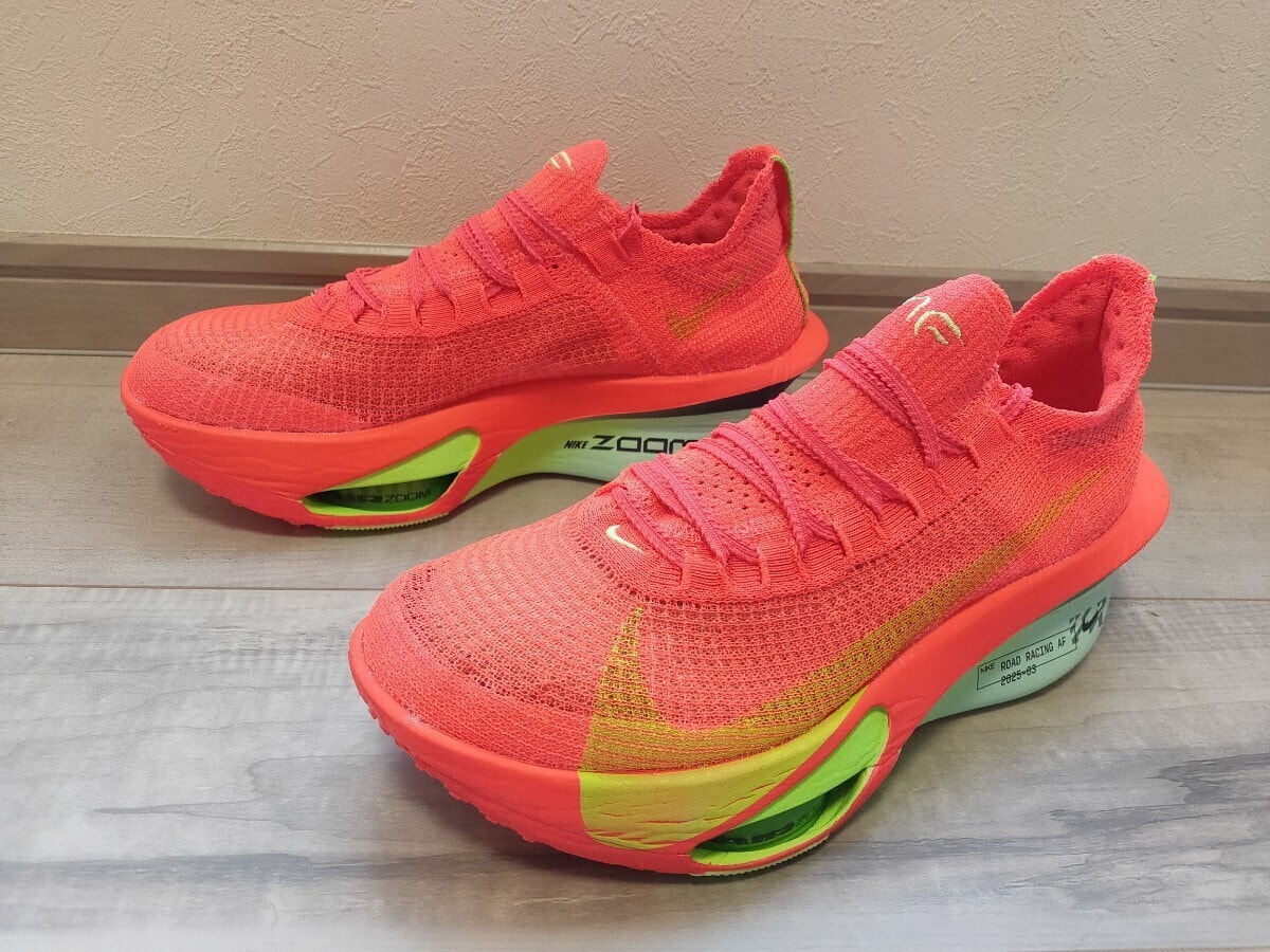 美品 NIKE(ナイキエアズーム)28cm 日本未発売 NIKE】 ナイキ W AIR ZOOM STRUCTURE 25 ウィメンズ エア ズーム