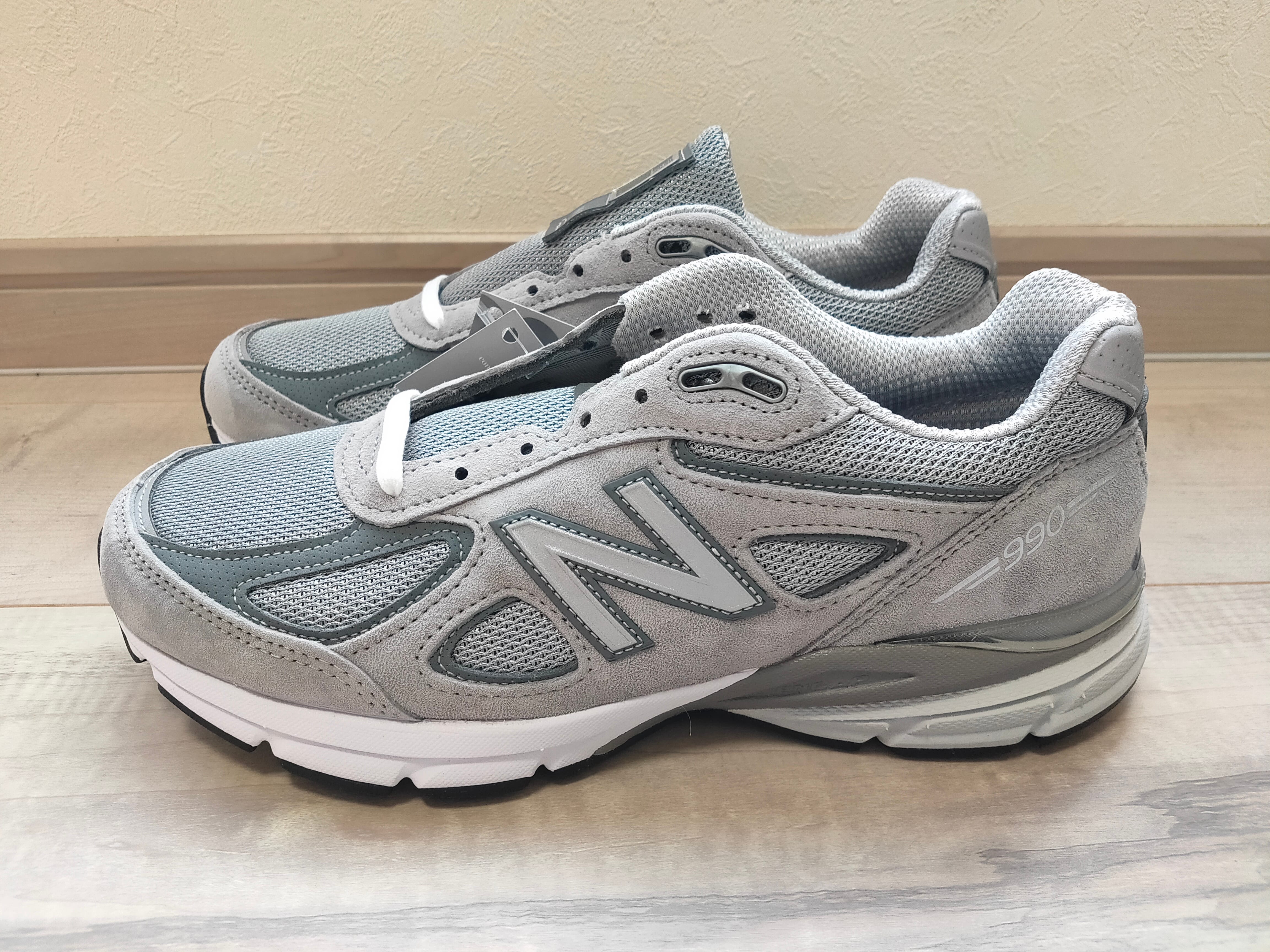 New Balance 990V4 "Grey Silver"