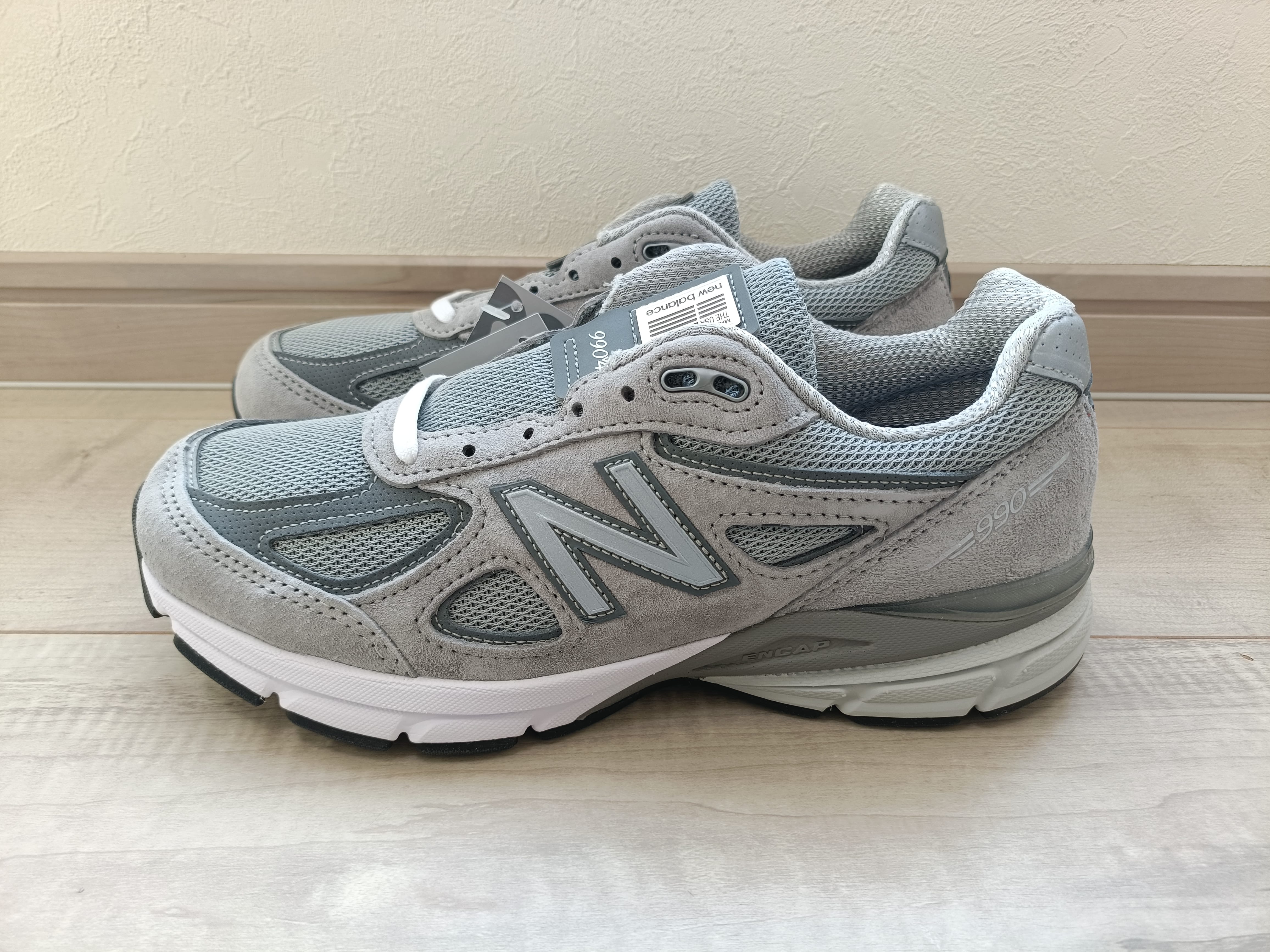 ニューバランス 990V4 "グレー シルバー"