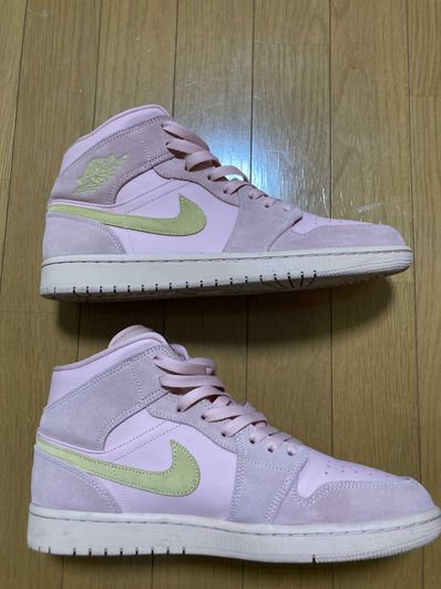 NIKE AIR JORDAN 1 MID "CORAL/GOLD"