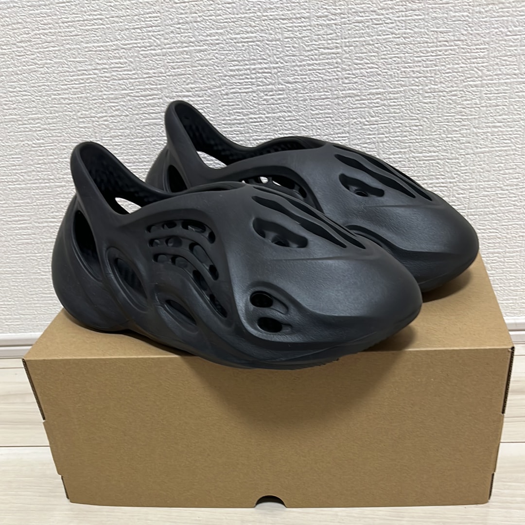 イージー フォームランナー(YEEZY Foam Runner)/イージー 人気の新作を