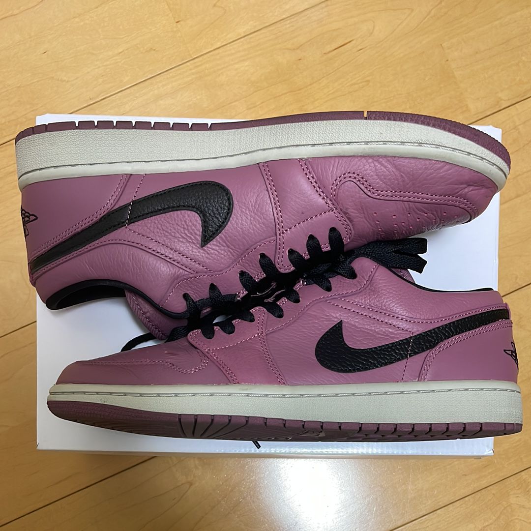 Nike Women's Air Jordan 1 Low SE "Light Mulberry/Black/Light Bone"