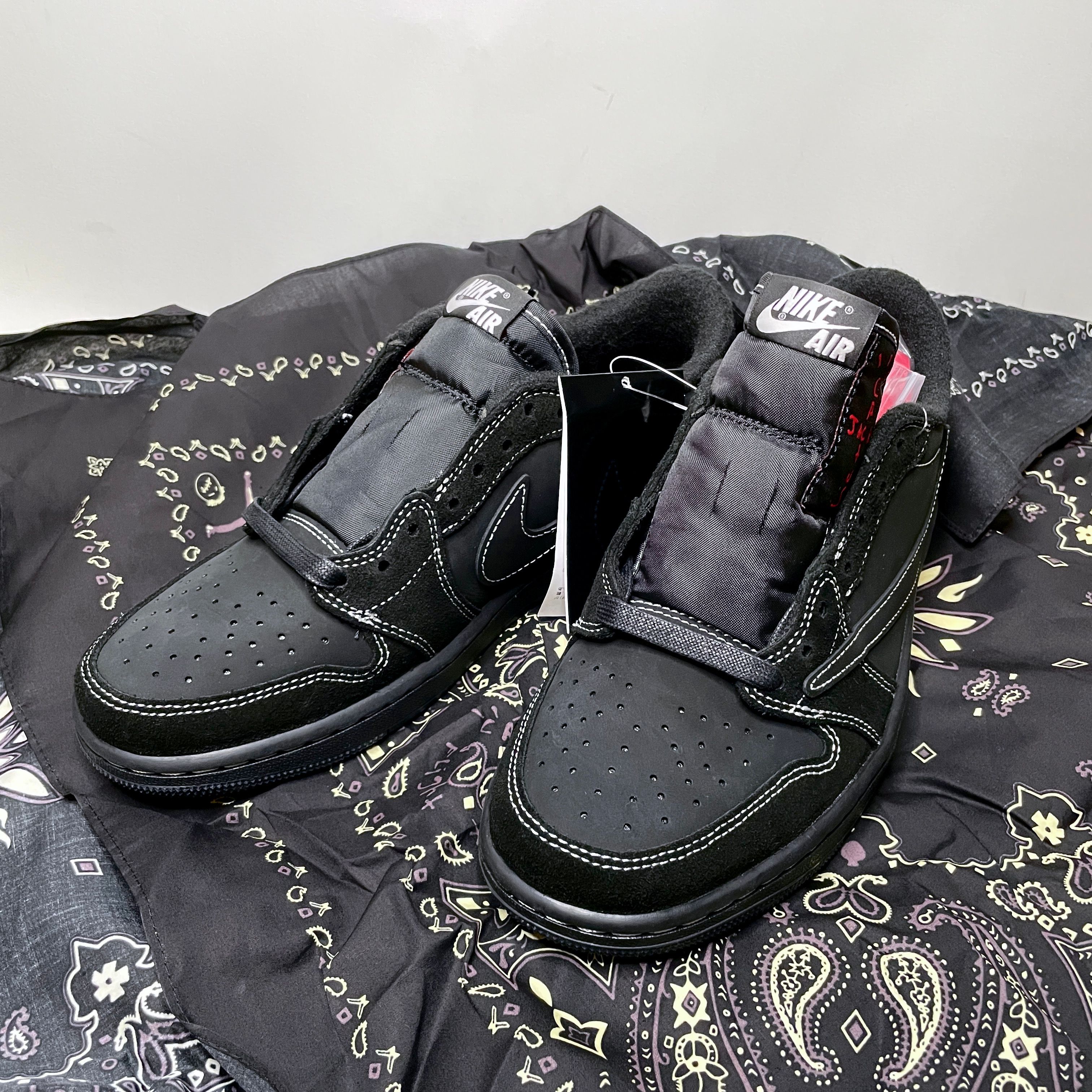 Travis Scott × Nike Air Jordan 1 Low OG SP "Black Phantom"