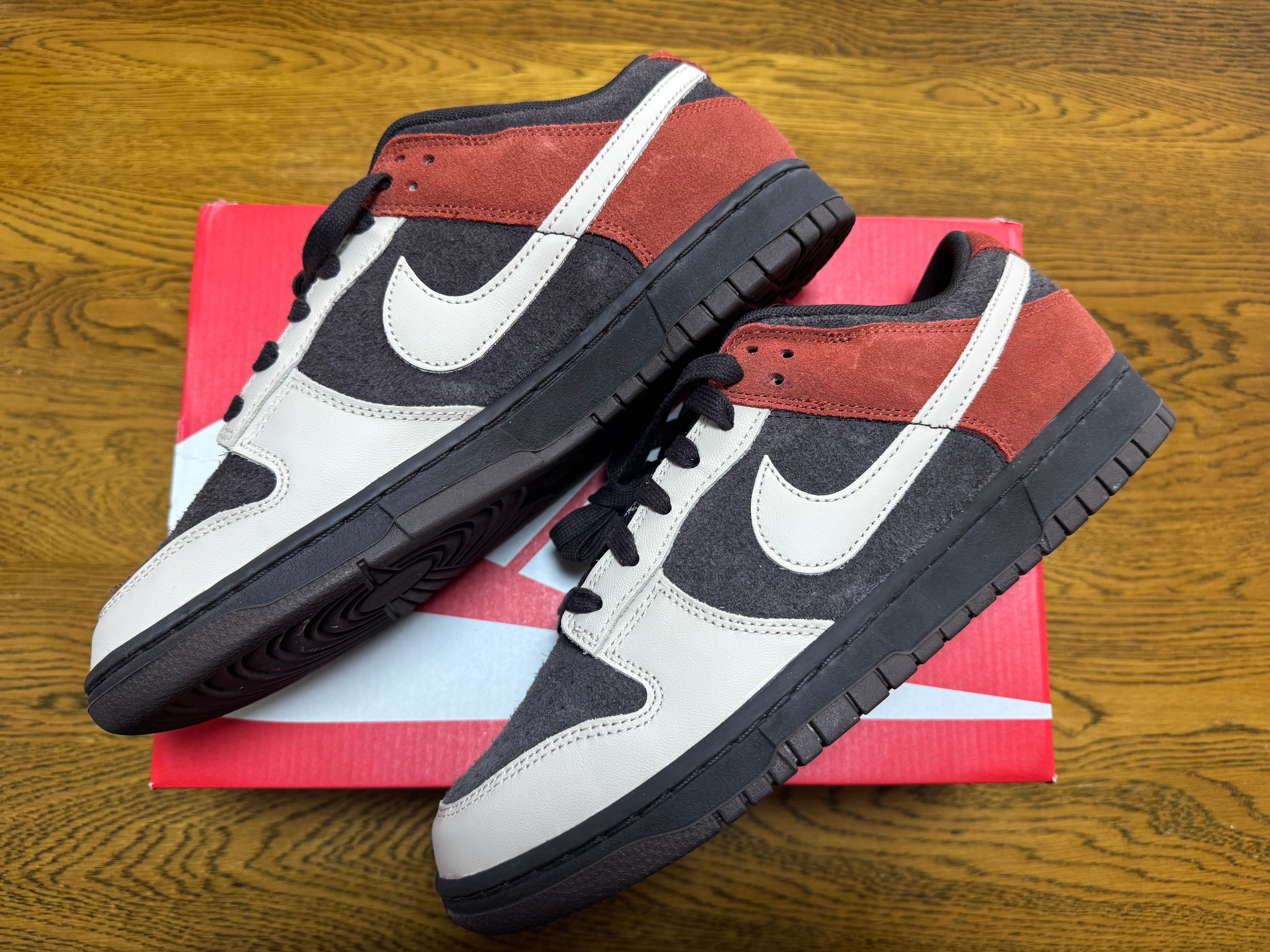 Nike Dunk Low "Red Panda"