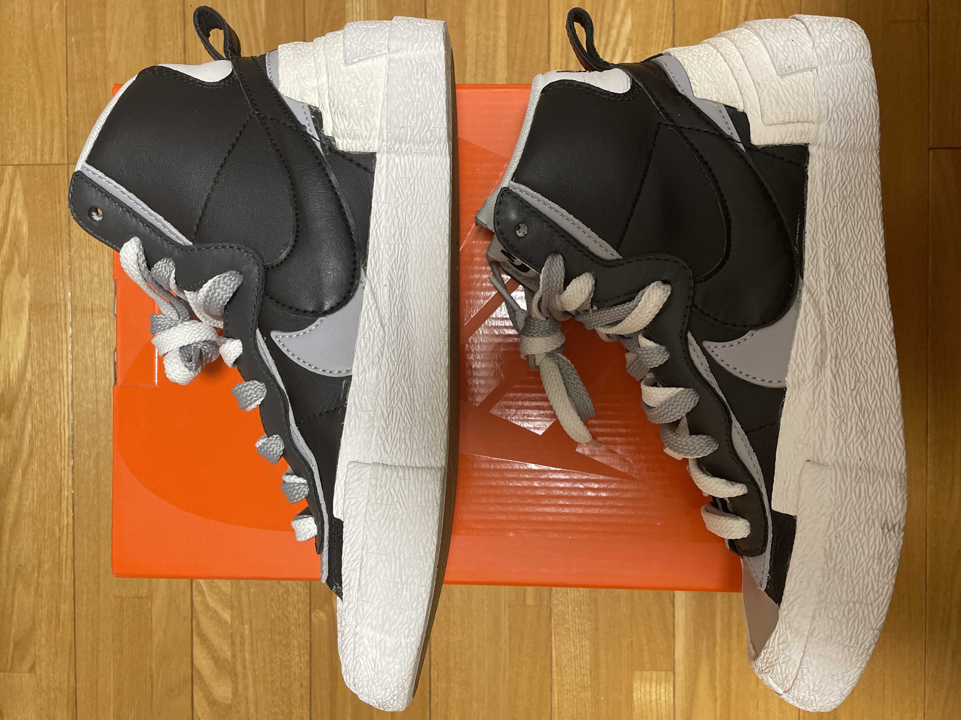 sacai × NIKE BLAZER MID "BLACK/WOLF GREY/WHITE"
