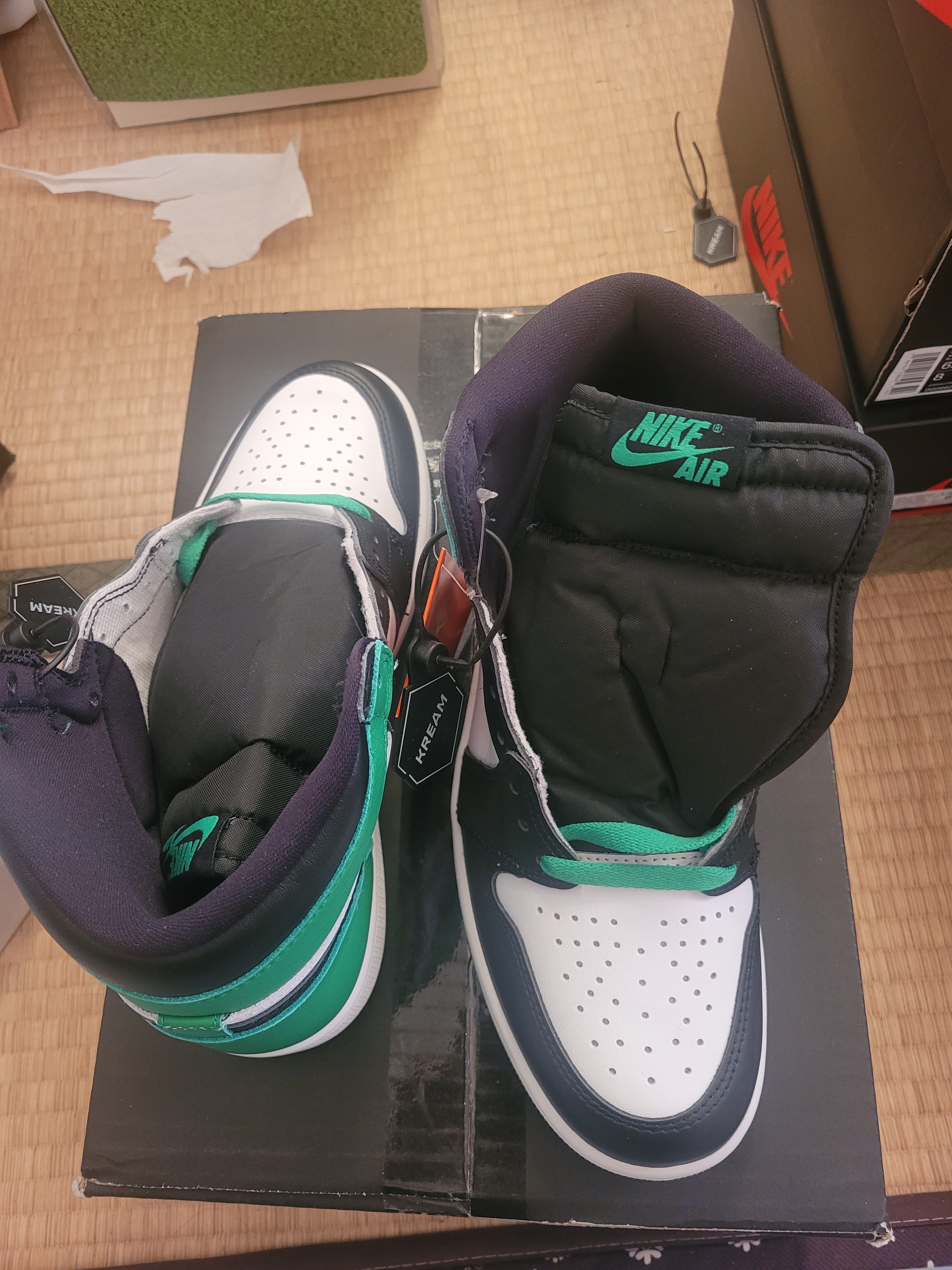 Nike Air Jordan 1 Retro High OG "Celtics/Black and Lucky Green" (2023)