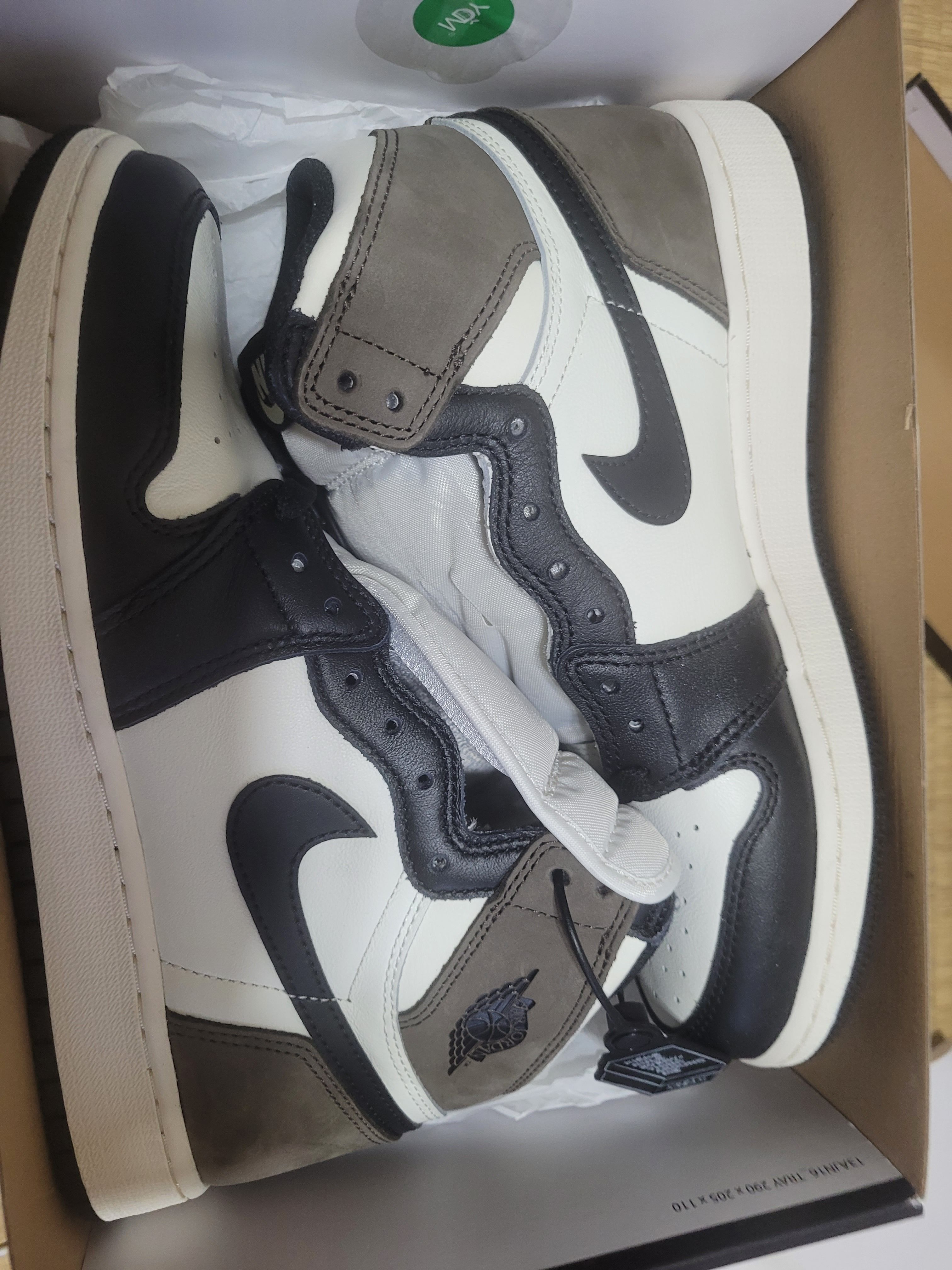 Nike GS Air Jordan 1 High OG "Sail/Dark Mocha/Black"