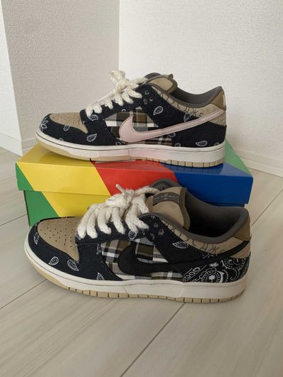 Travis Scott × Nike SB Dunk Low "Black/Parachute Beige"