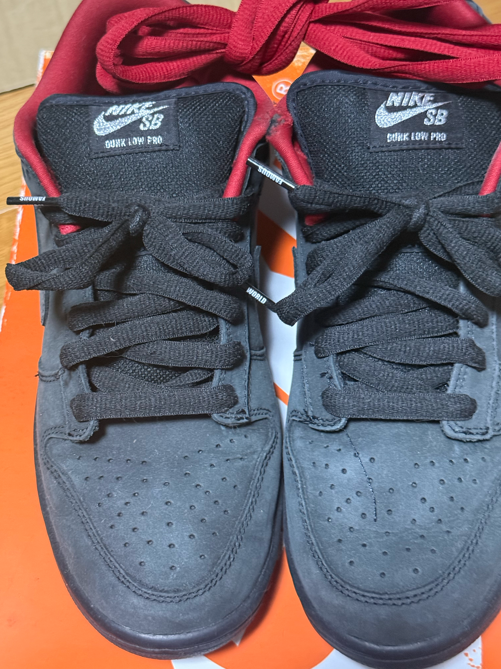 Supreme × Nike SB Dunk Low "Black" (25FW Week2)