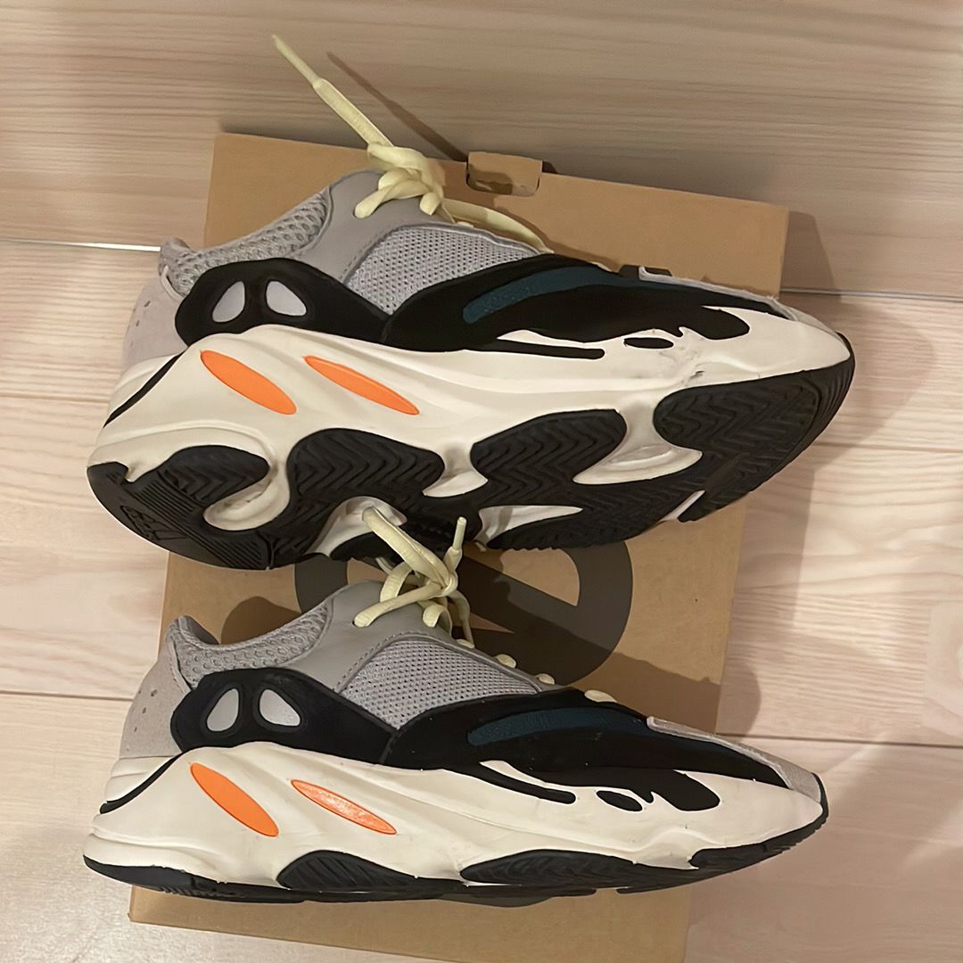 adidas YEEZY Boost 700 "Wave Runner"
