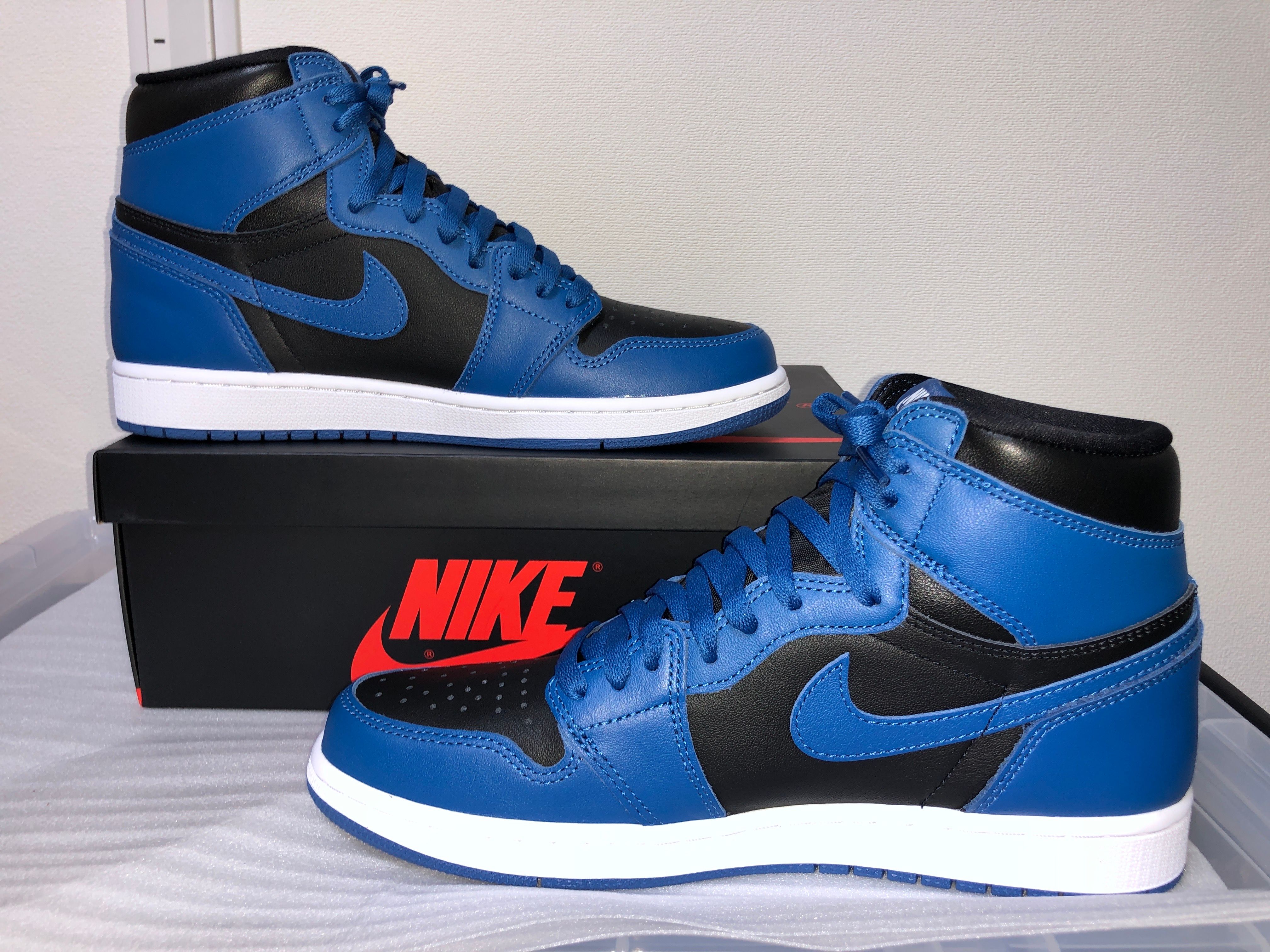 Nike Air Jordan 1 Retro High OG "Dark Marina Blue"