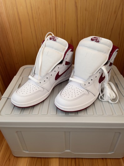 Nike Air Jordan 1 High '85 "Metallic Burgundy"