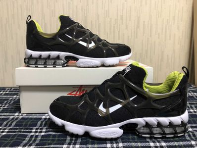 Stussy x Nike Air Zoom Kukini "Black/White/Bright Cactus"