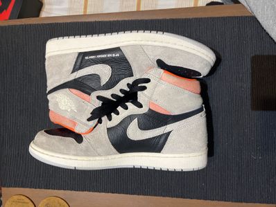 Nike Air Jordan 1 RETRO High OG "Hyper Crimson"