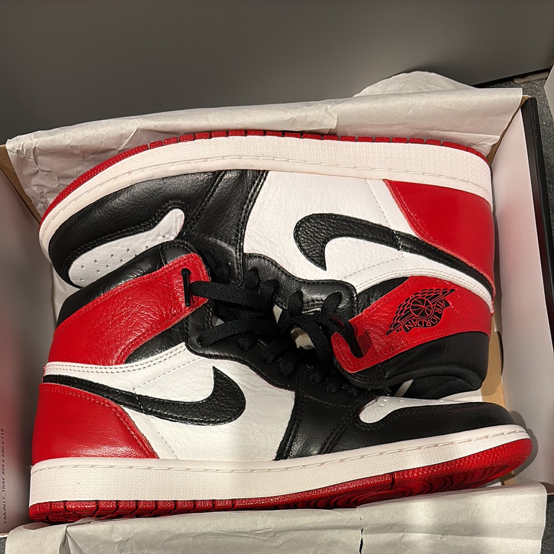 Nike Air Jordan 1 High OG "Light Fusion Red"