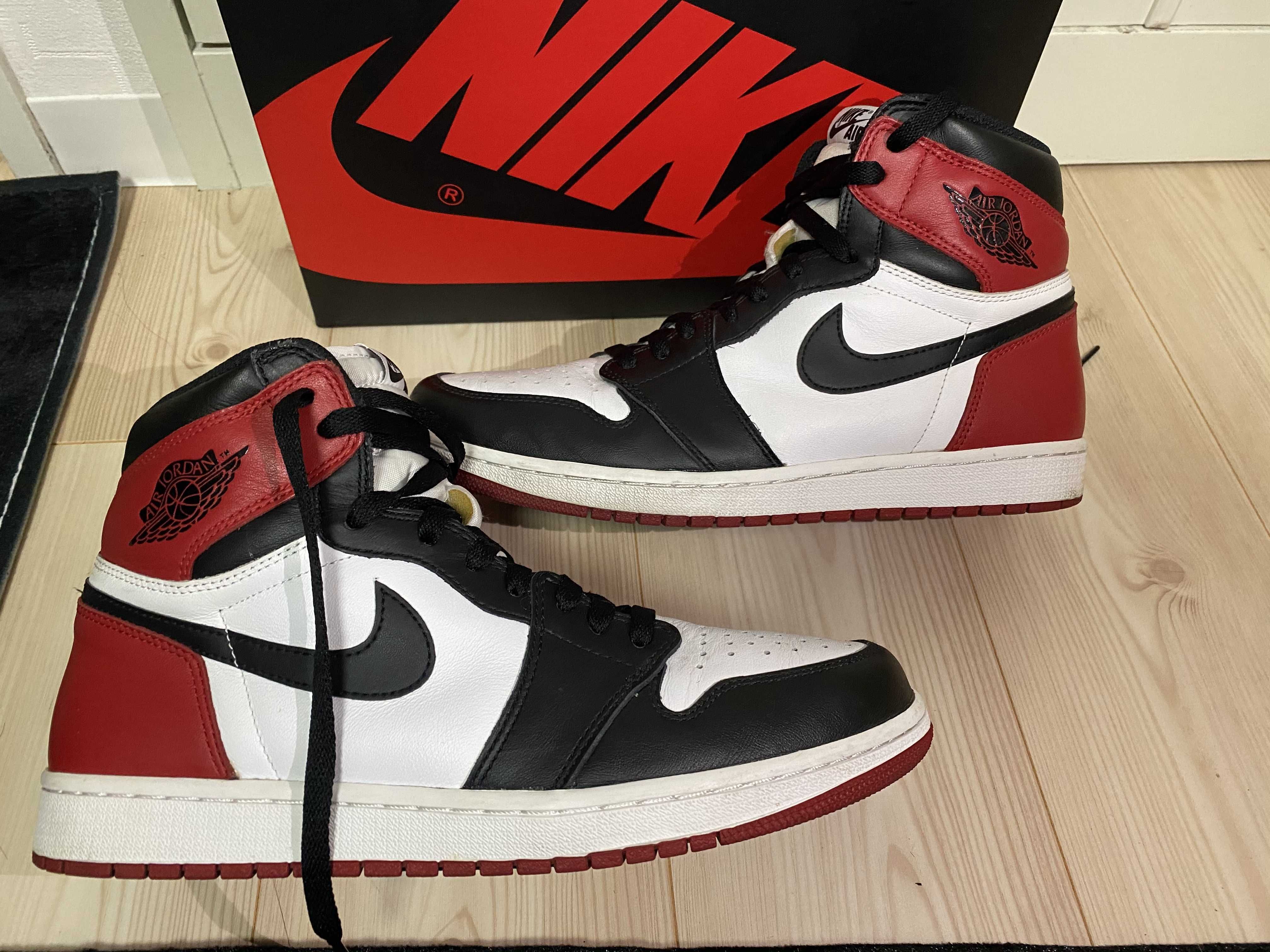 Nike Air Jordan 1 Retro High OG "Black Toe"(2016)