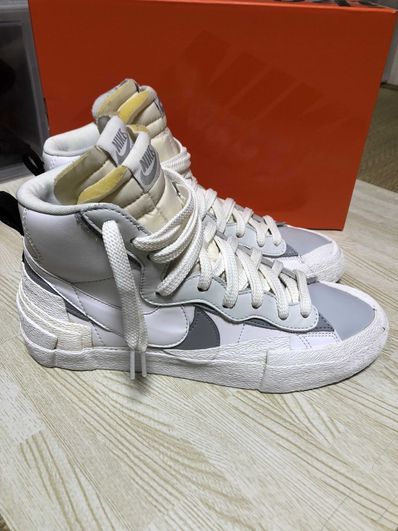 sacai × NIKE BLAZER MID "WHITE/WOLF GREY"