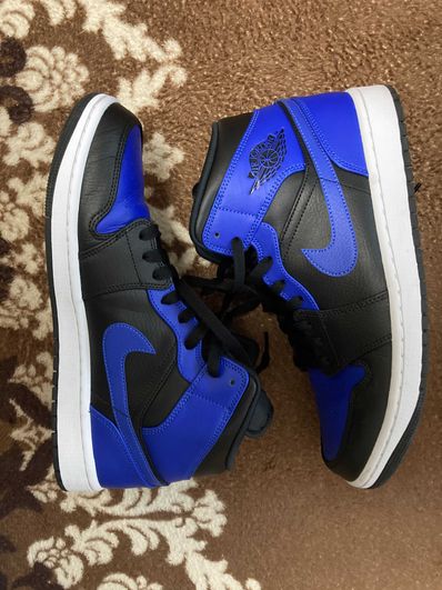 Nike Air Jordan 1 Mid "Hyper Royal"
