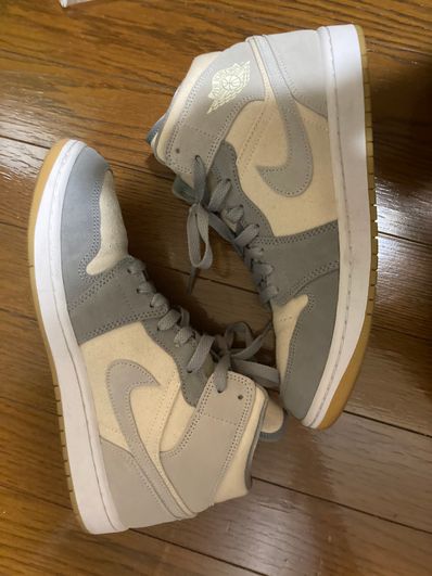 Nike Air Jordan 1 Mid SE "Coconut Milk/Particle Grey"