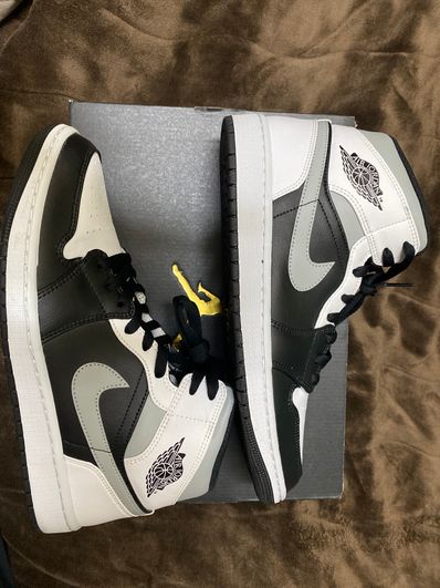 NIKE AIR JORDAN 1 MID "WHITE SHADOW"