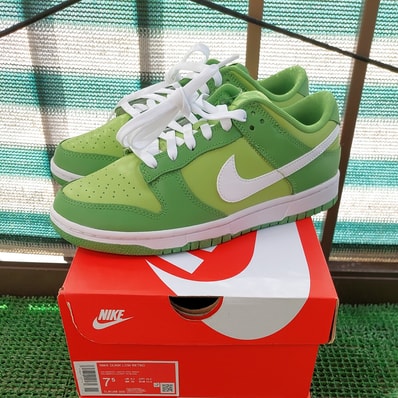 Nike Dunk Low "Chlorophyll/White/Vivid Green"