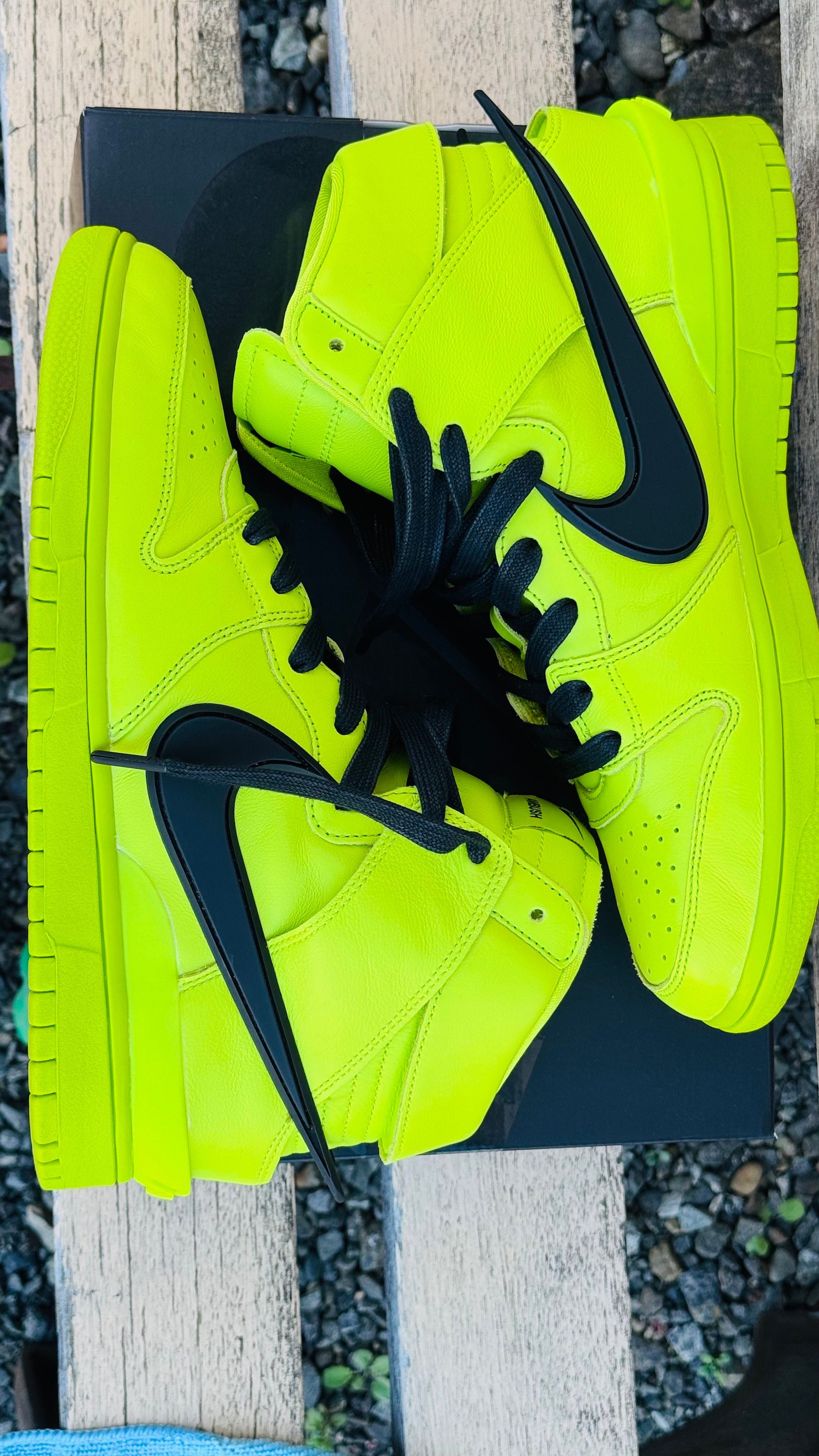 AMBUSH × NIKE DUNK HIGH "FLASH LIME"