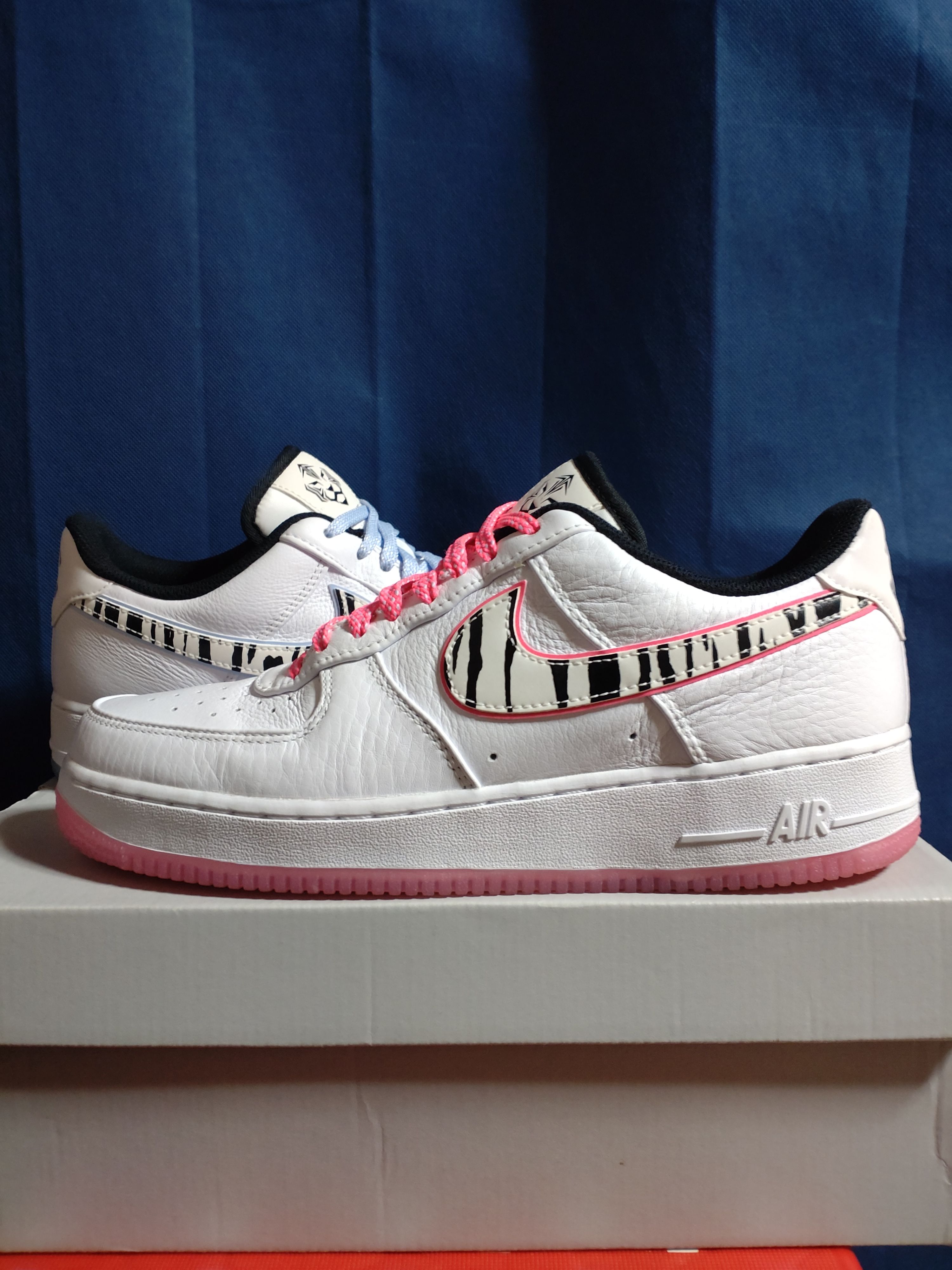 Nike Air Force 1 Low "White Tiger"