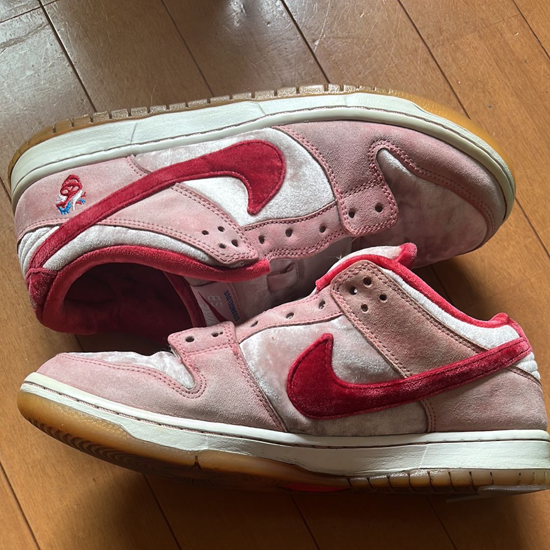 Strangelove × Nike SB Dunk Low "Valentine’s Day"