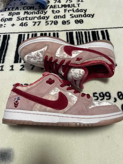 Strangelove × Nike SB Dunk Low "Valentine’s Day"