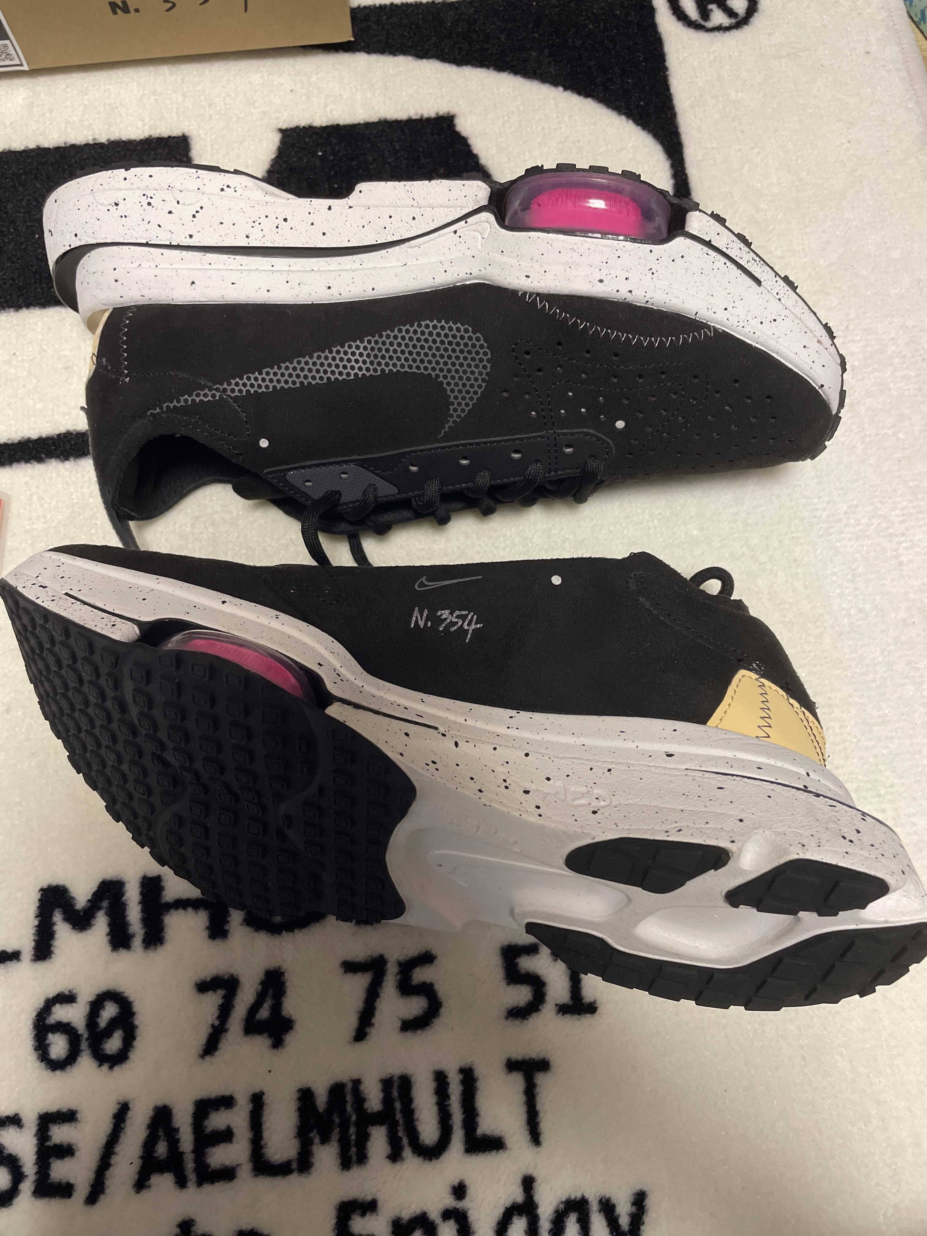 NIKE AIR ZOOM TYPE "HYPER PINK"