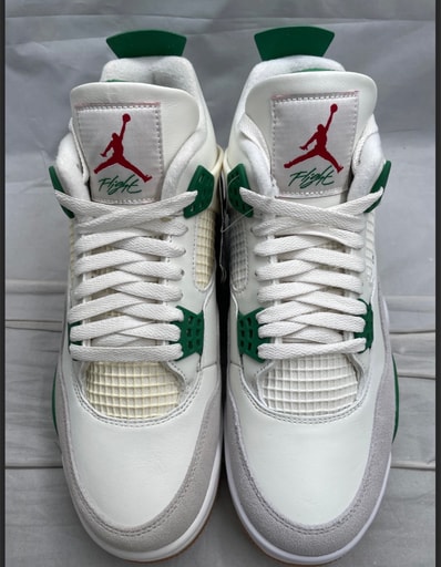 Nike SB × Air Jordan 4 Retro SP "Pine Green"